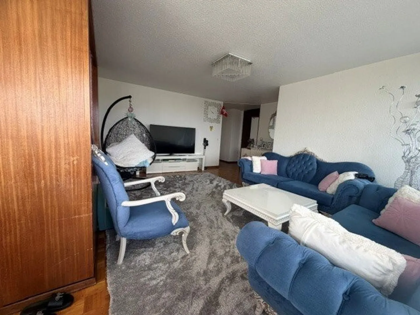 Chavannes District - Close to all amenities - Photo 3 of 11