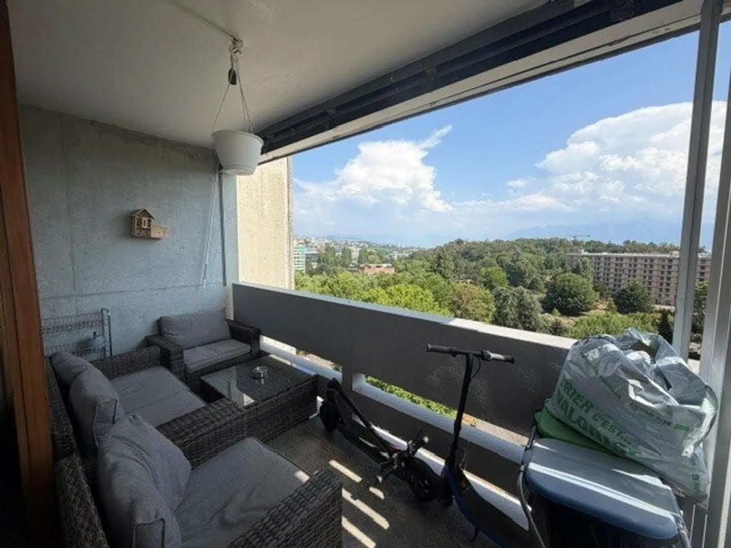 Chavannes District - Close to all amenities - Photo 5 of 11