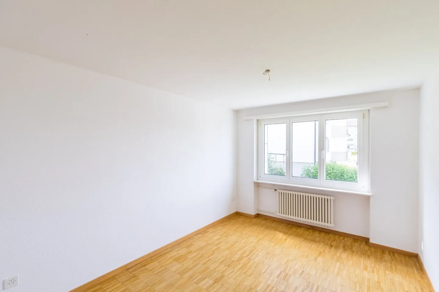 Charming 2.5-Room Apartment - Photo 4 of 7
