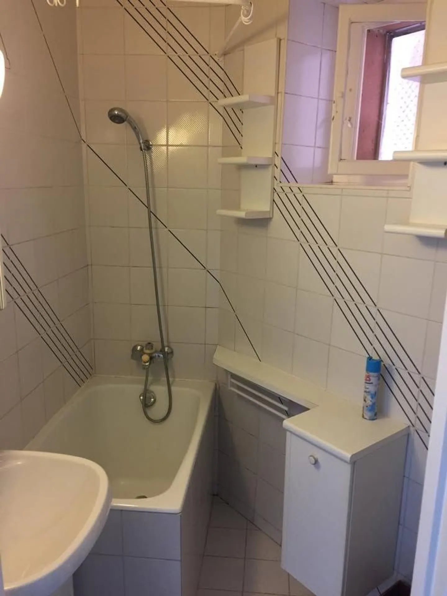 In affitto - Appartamento arredato di 2,5 locali a Pâquis, Ginevra - Foto 10 di 12