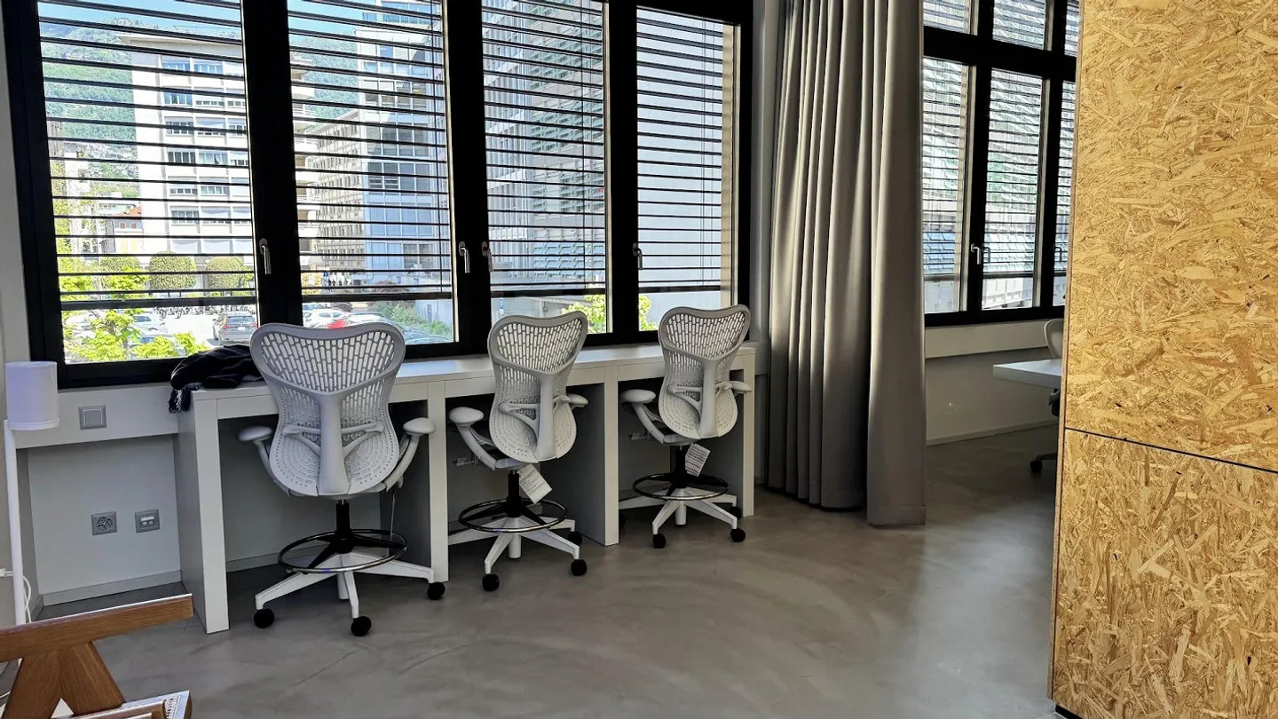 Espace commercial prêt à l'emploi au cœur de Chiasso - Photo 3 sur 8