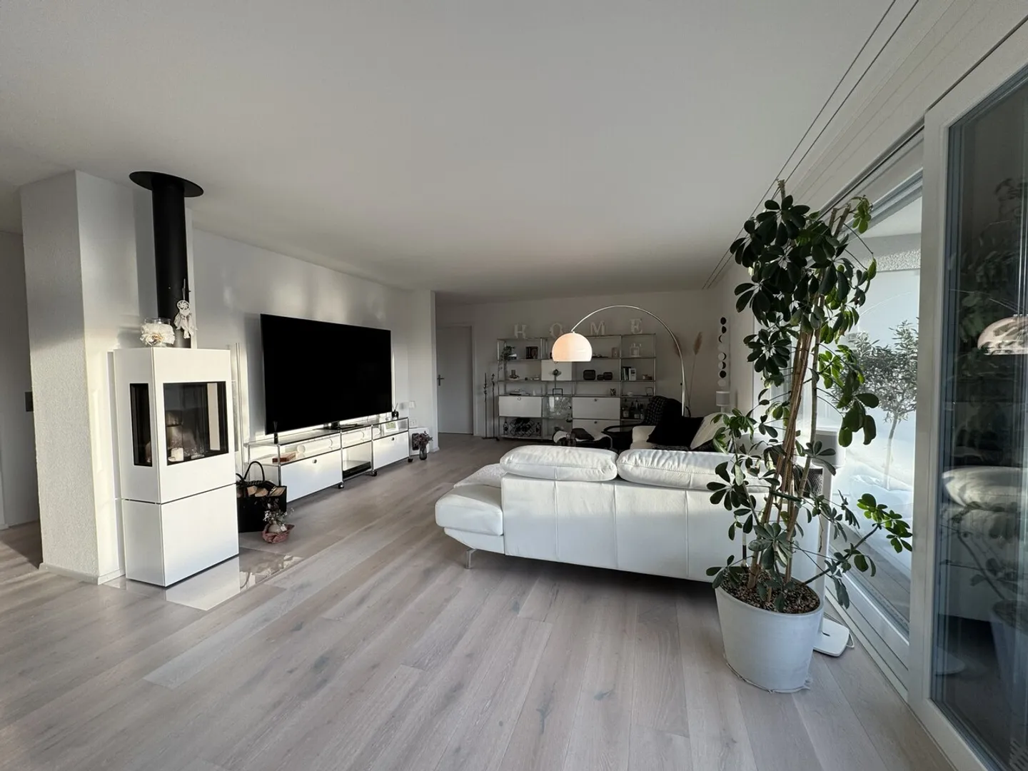 4.5 Z.-Attika Wohnung, 177m2 Netto Wohnfläche, 145m2 Dachterrasse - Foto 6 von 12