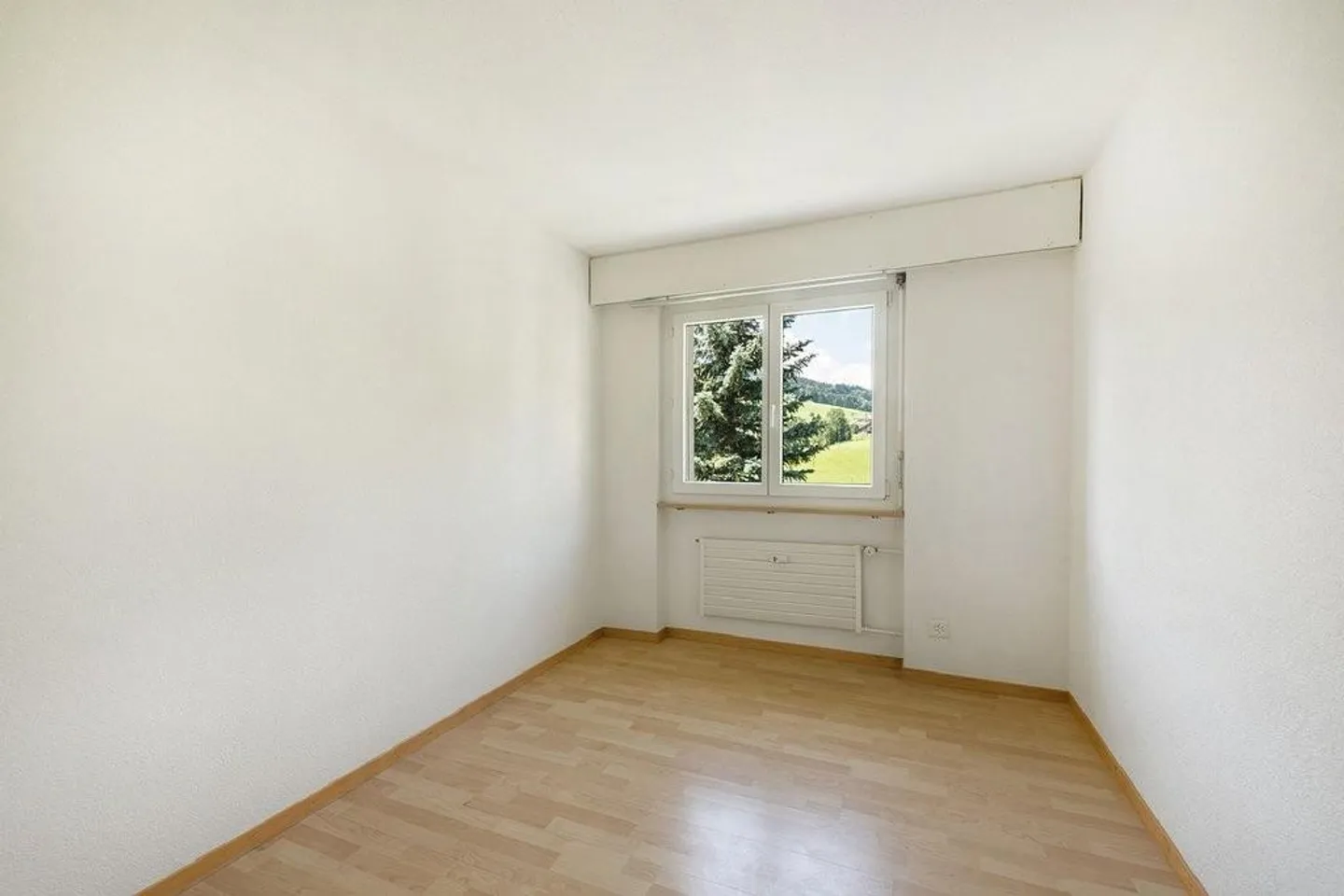 Appartamento in una posizione tranquilla con bella vista! - Foto 4 di 7