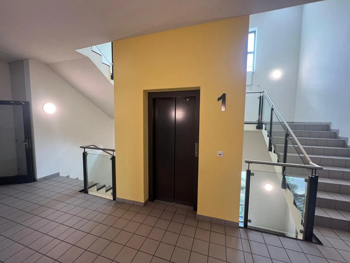 Attractive Rent - Directly on the Highway in Dierikon - Photo 11 of 13