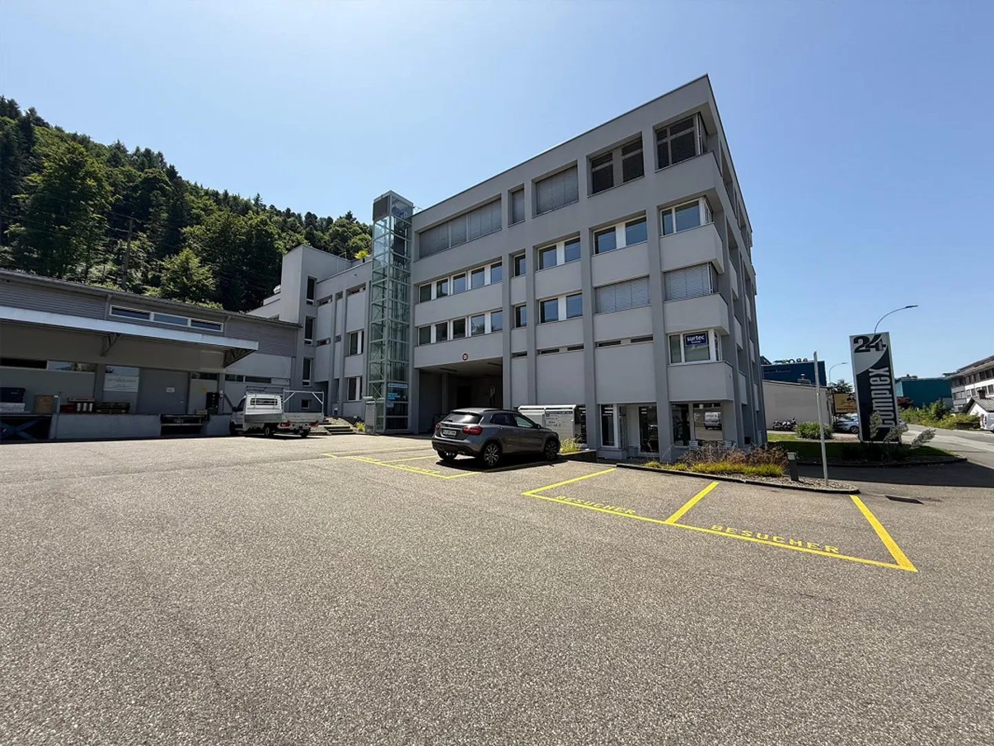 Attractive commercial spaces in a central location in Littau for rent - Photo 1 of 3
