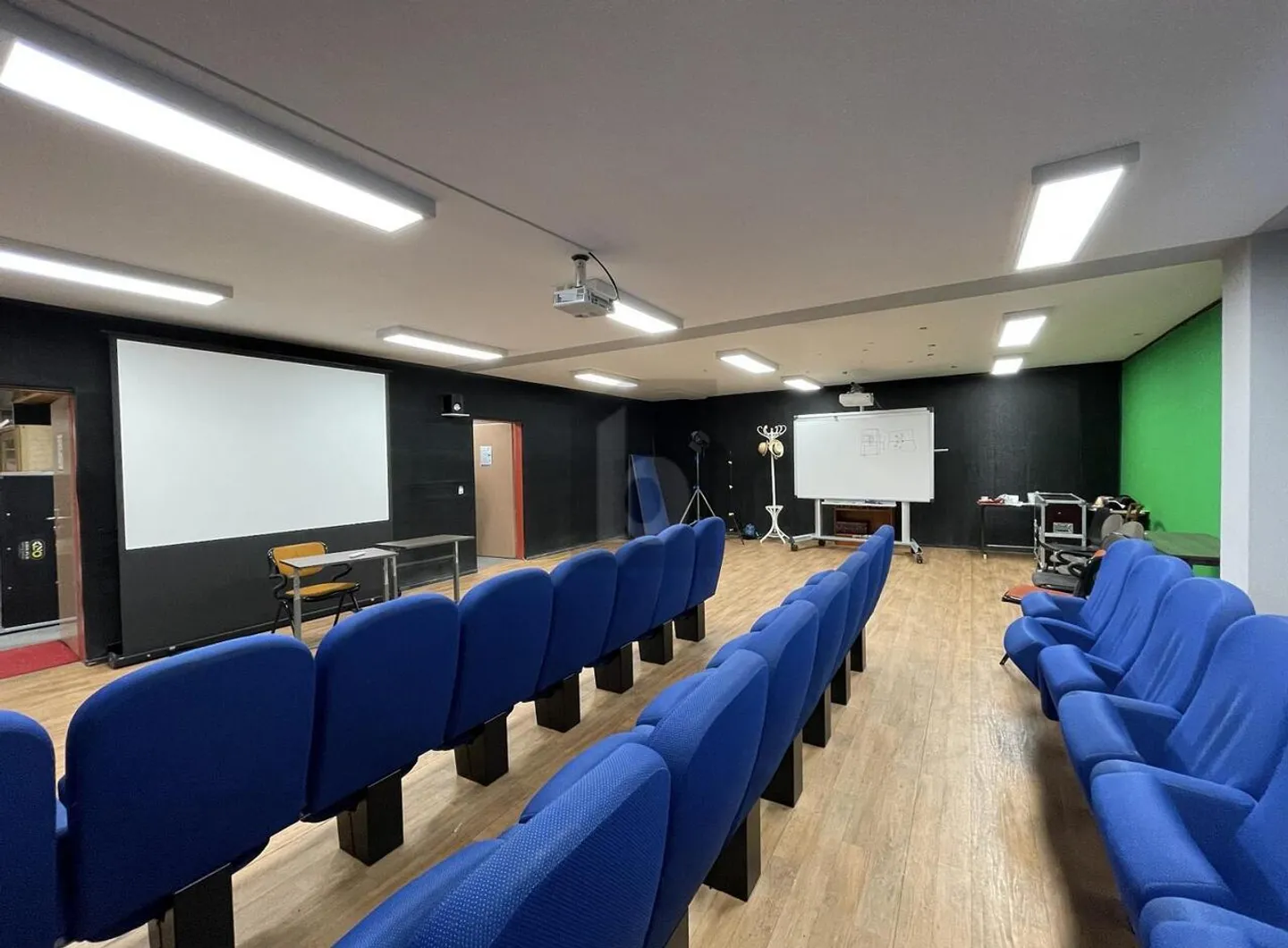 ESPACE D'ÉVÉNEMENTS - Photo 1 sur 4