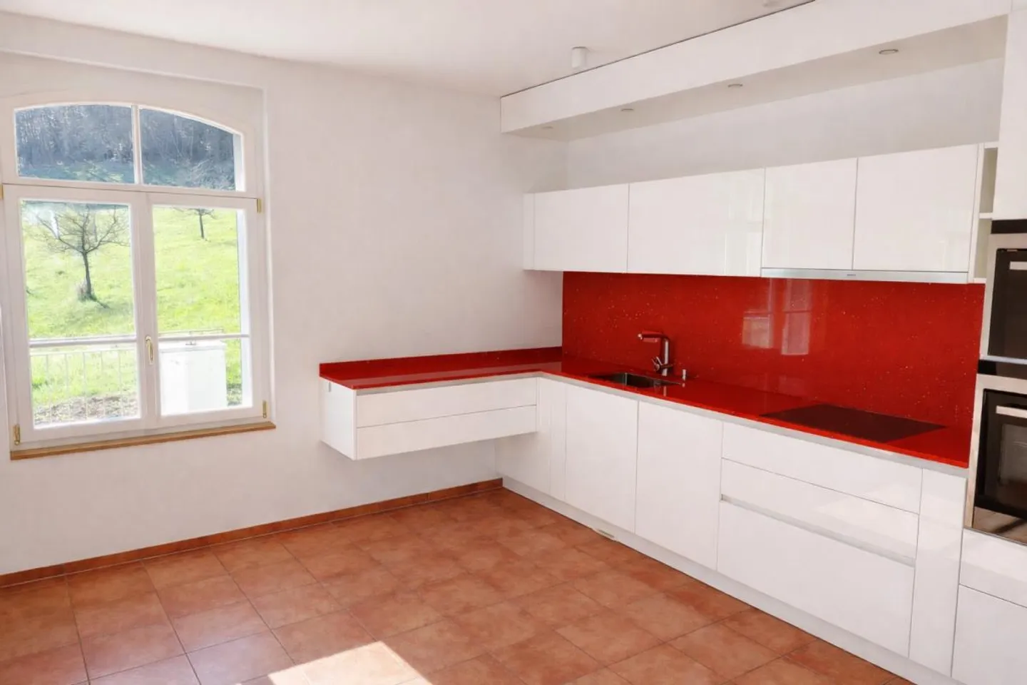 Chalet mit Seezugang in Weggis - Foto 4 von 8