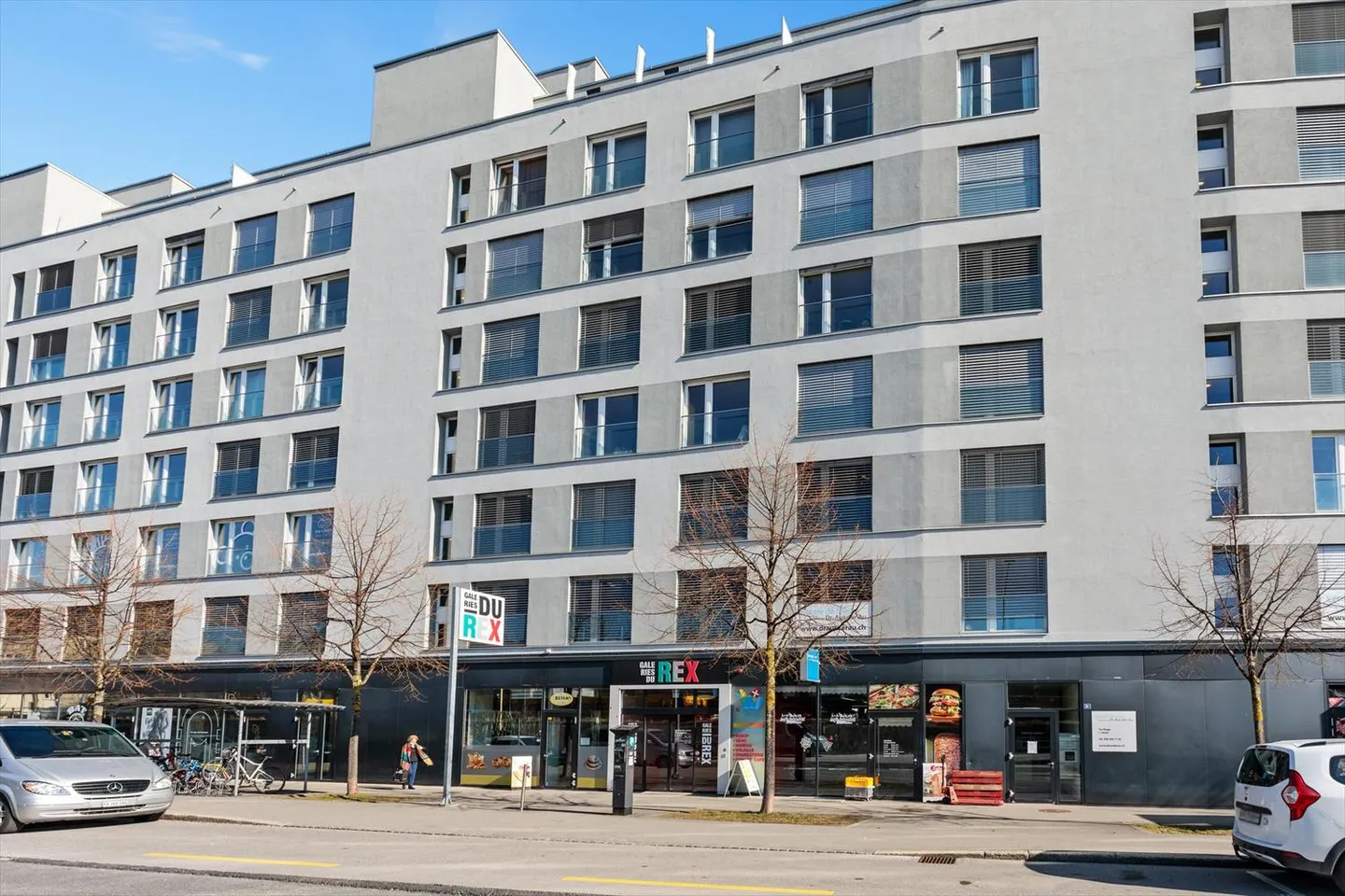 Posto moto in affitto alle Galeries du Rex - Foto 1 di 1