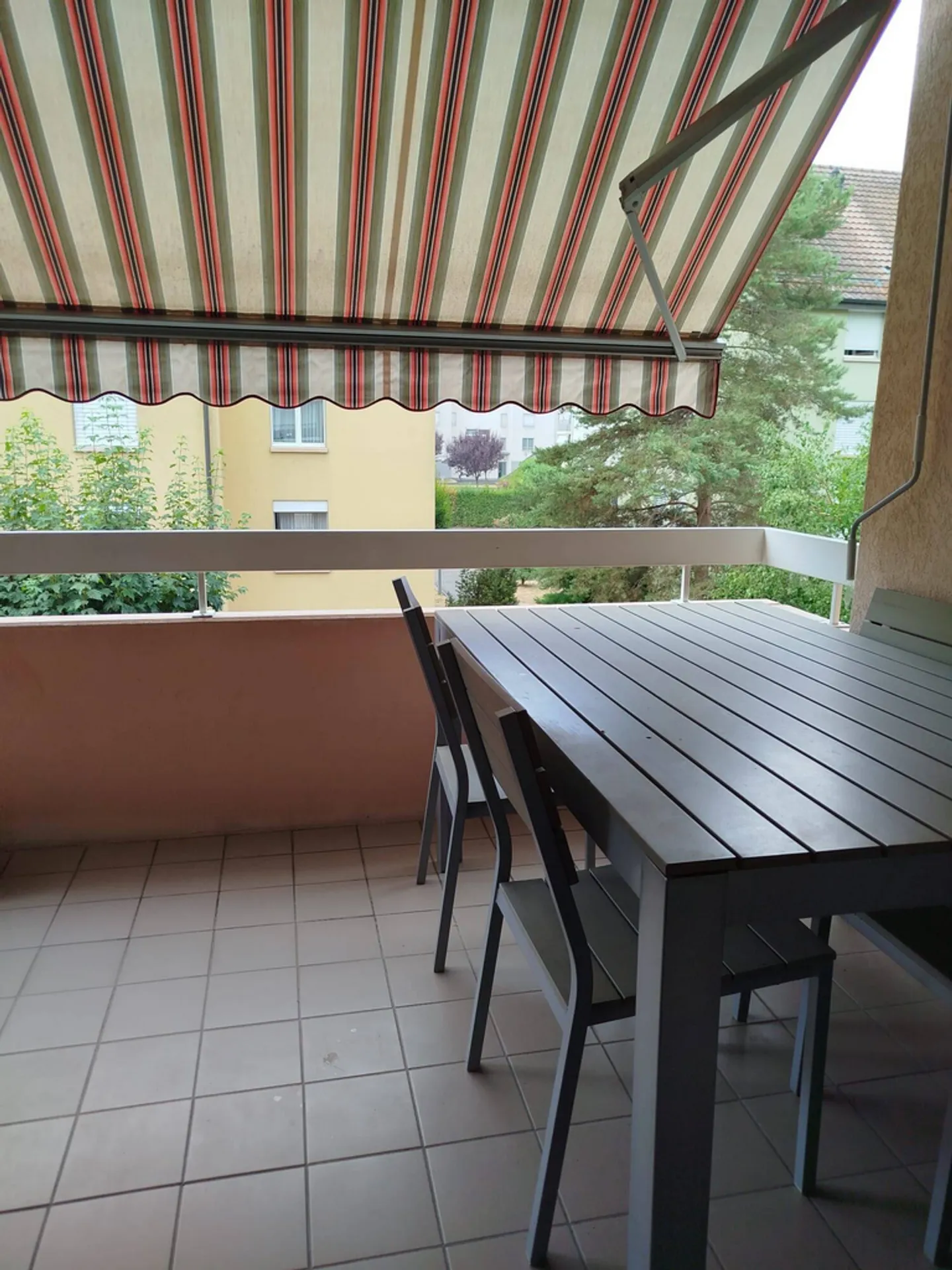 Beautiful 3.5-room apartment available from 01.09.2026 - Photo 3 of 4