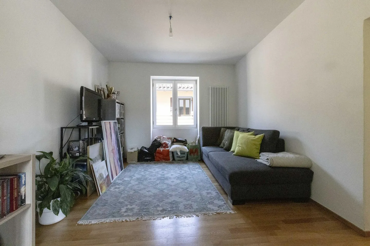 MODERN AND BRIGHT 3.5 ROOMS IN NEW RESIDENCE IN RANCATE - Photo 4 of 9