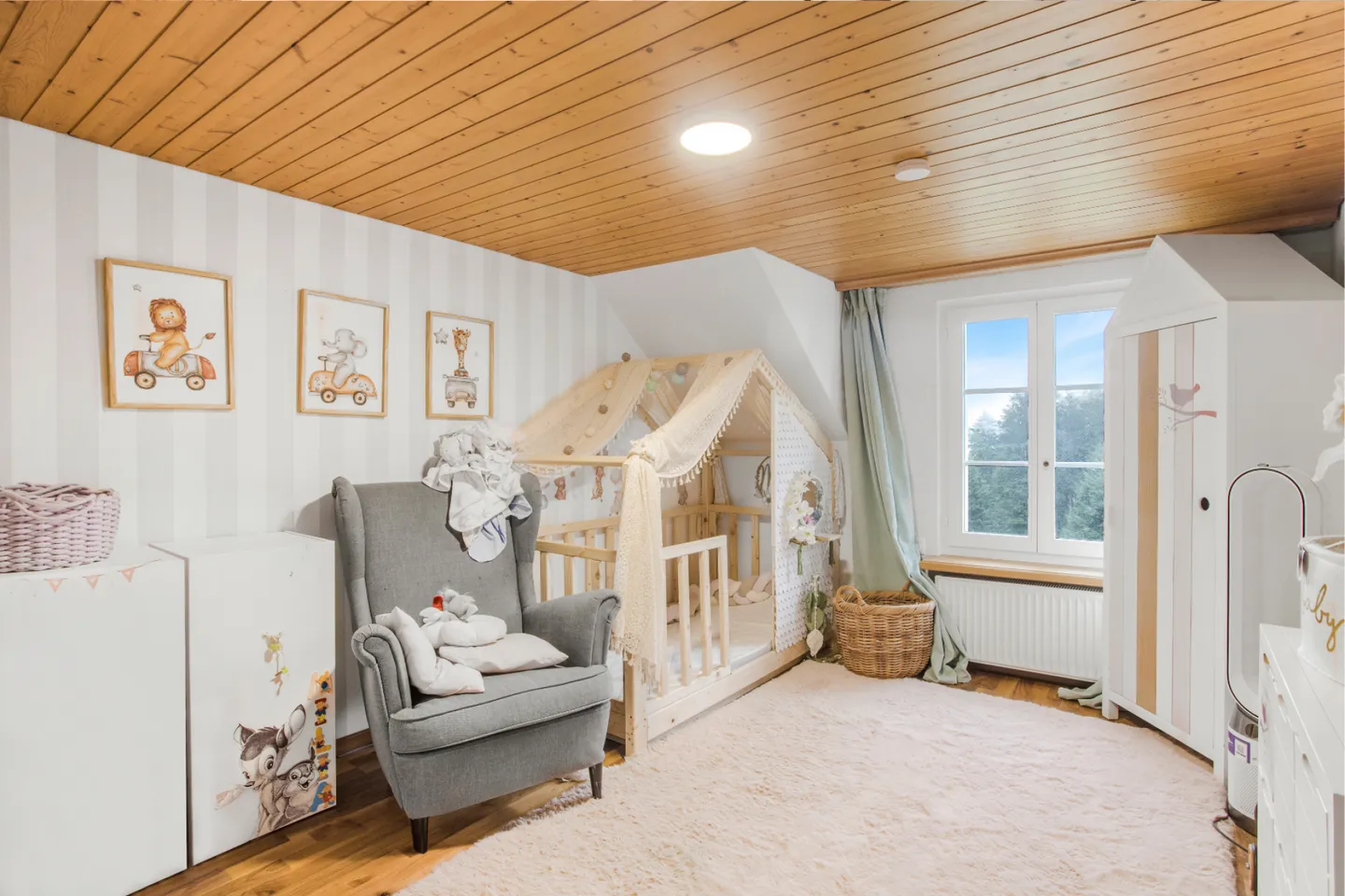 Casa unifamiliare ristrutturata con giardino - Foto 7 di 13