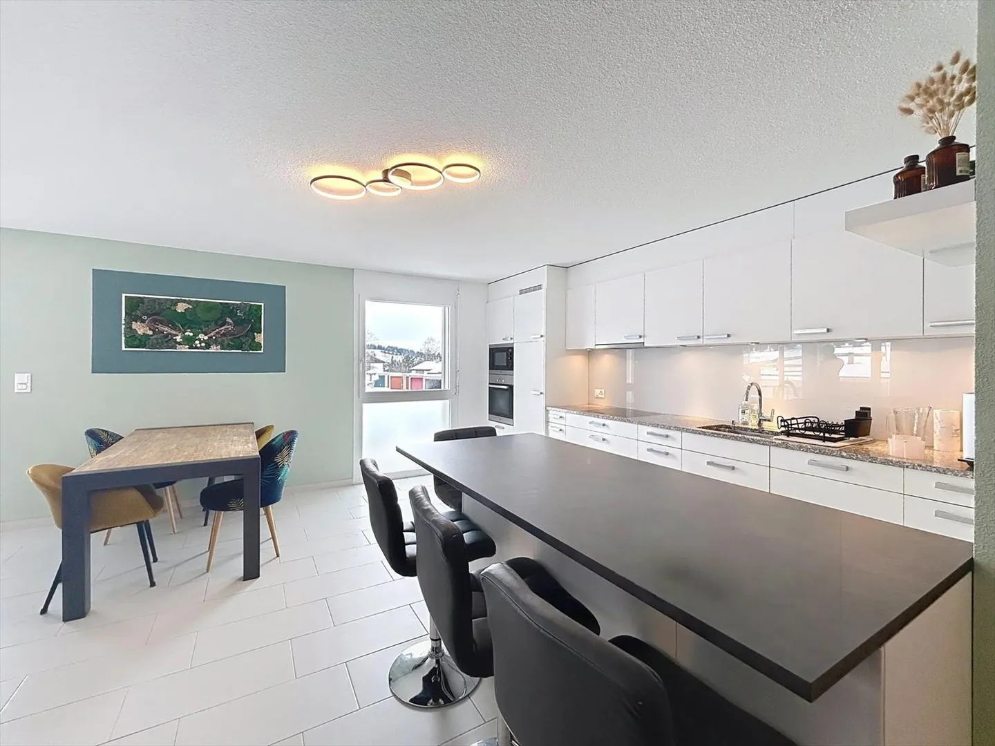 Spacieux et lumineux 4.5 pièces idéalement situé - Photo 1 sur 13