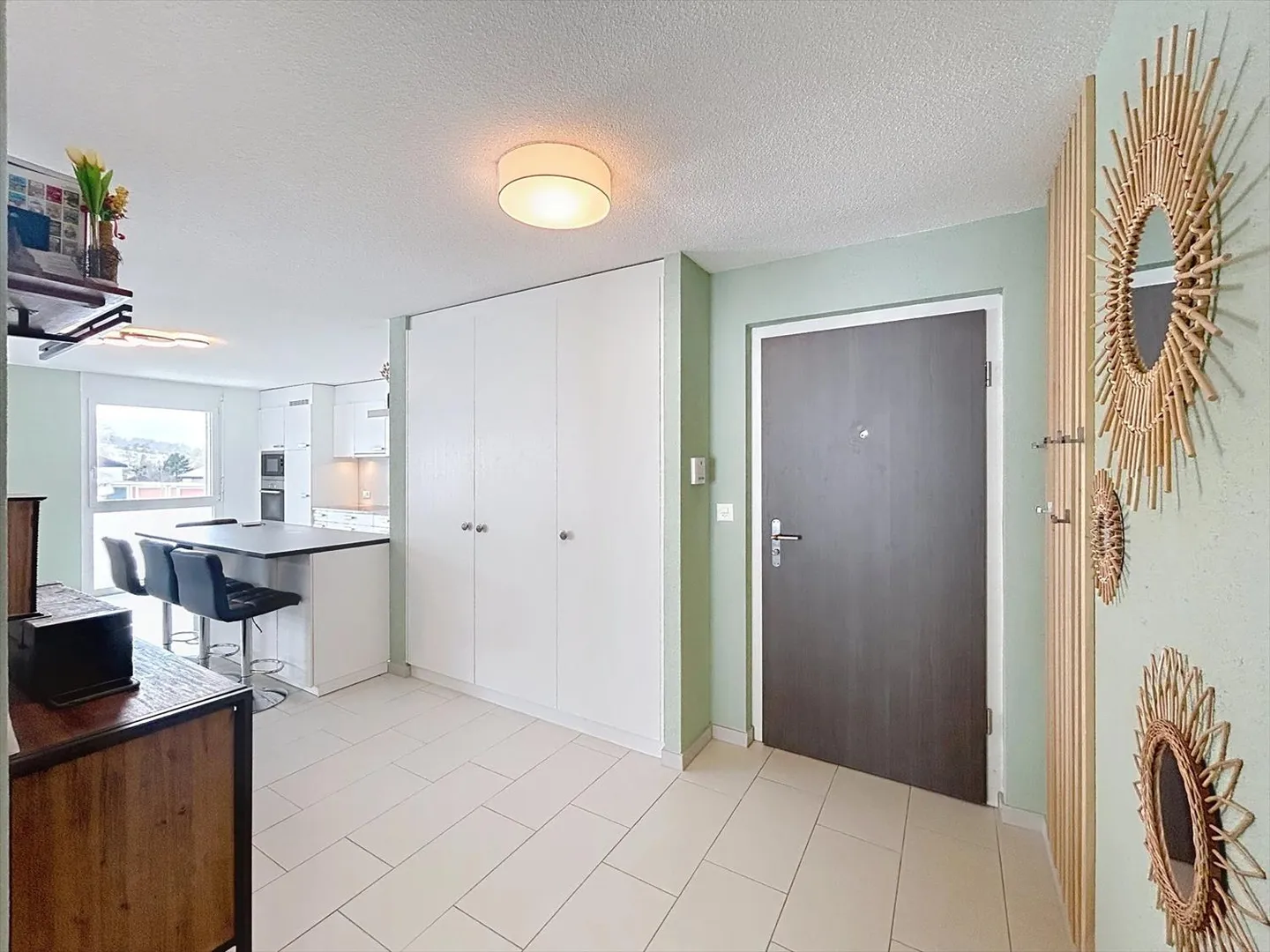 Spacieux et lumineux 4.5 pièces idéalement situé - Photo 6 sur 13