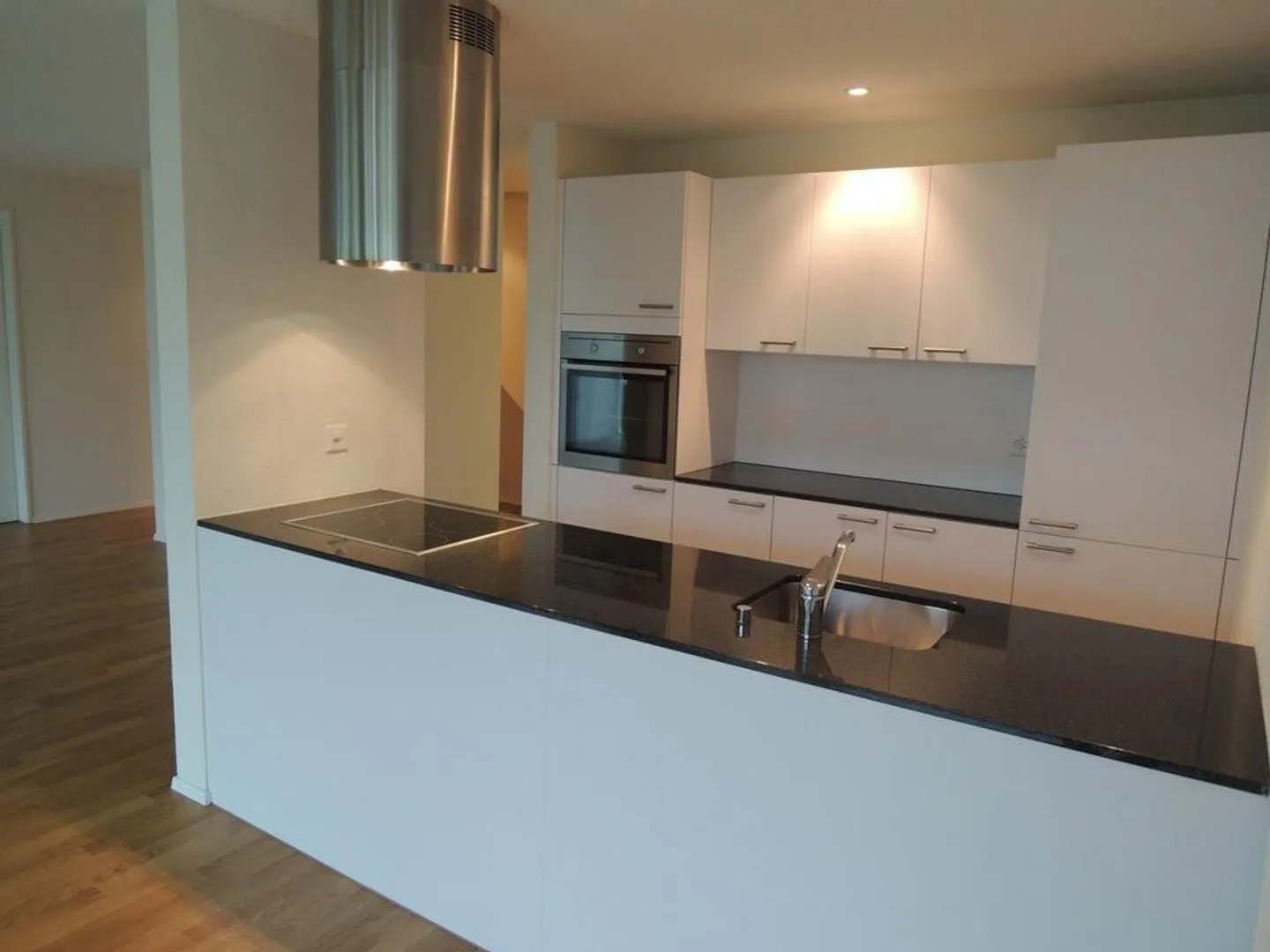 Modernes Apartment mit Garten - Foto 3 von 5