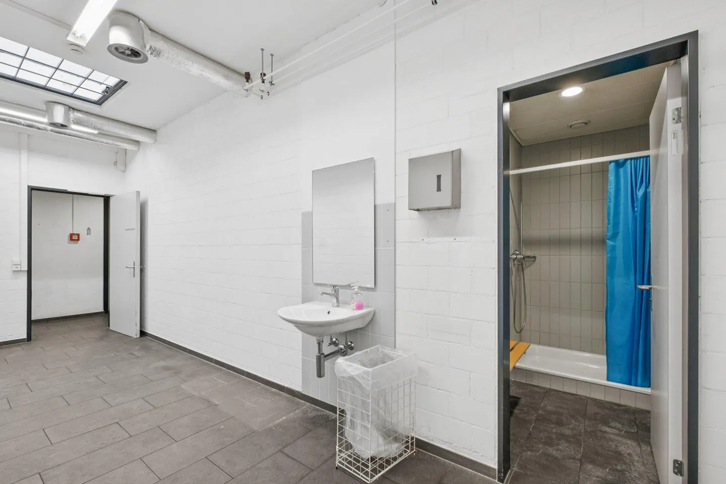 Gewerbeflächen mit vielseitiger Nutzungsmöglichkeit - An zentraler ... - Foto 4 von 12