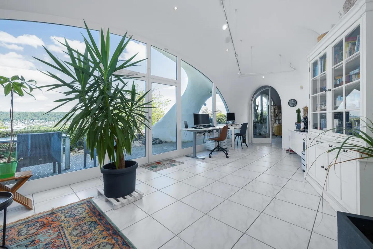 Maison de Terre avec Style et Merveille d'Espace - Photo 3 sur 13