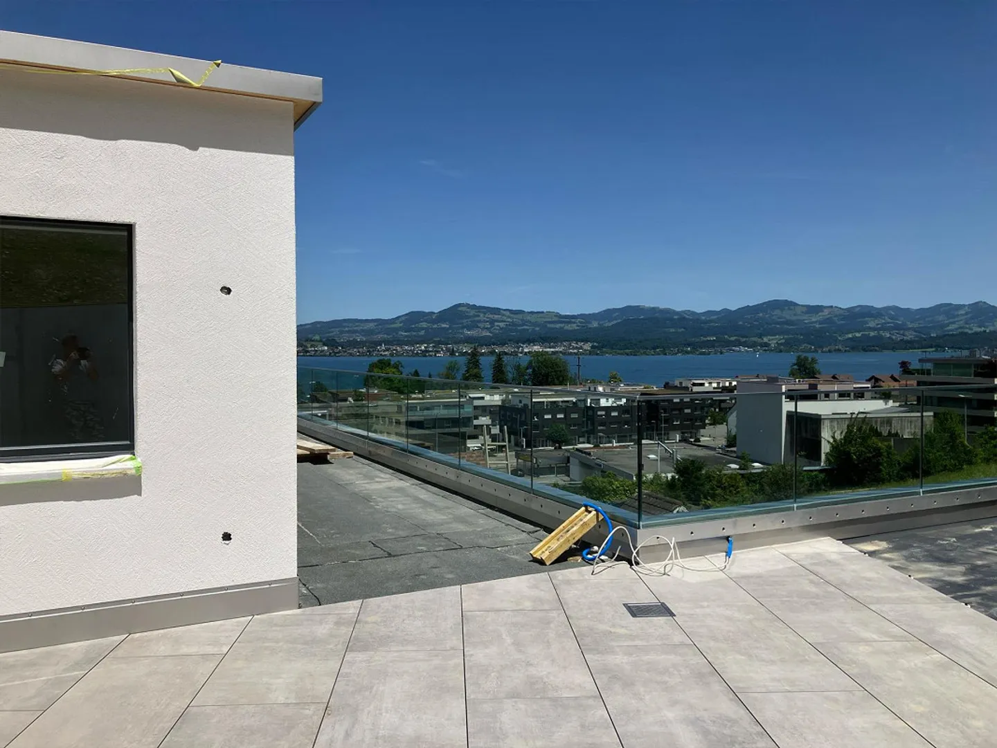 Exklusive Businesswohnung mit Aussicht - Foto 2 von 3
