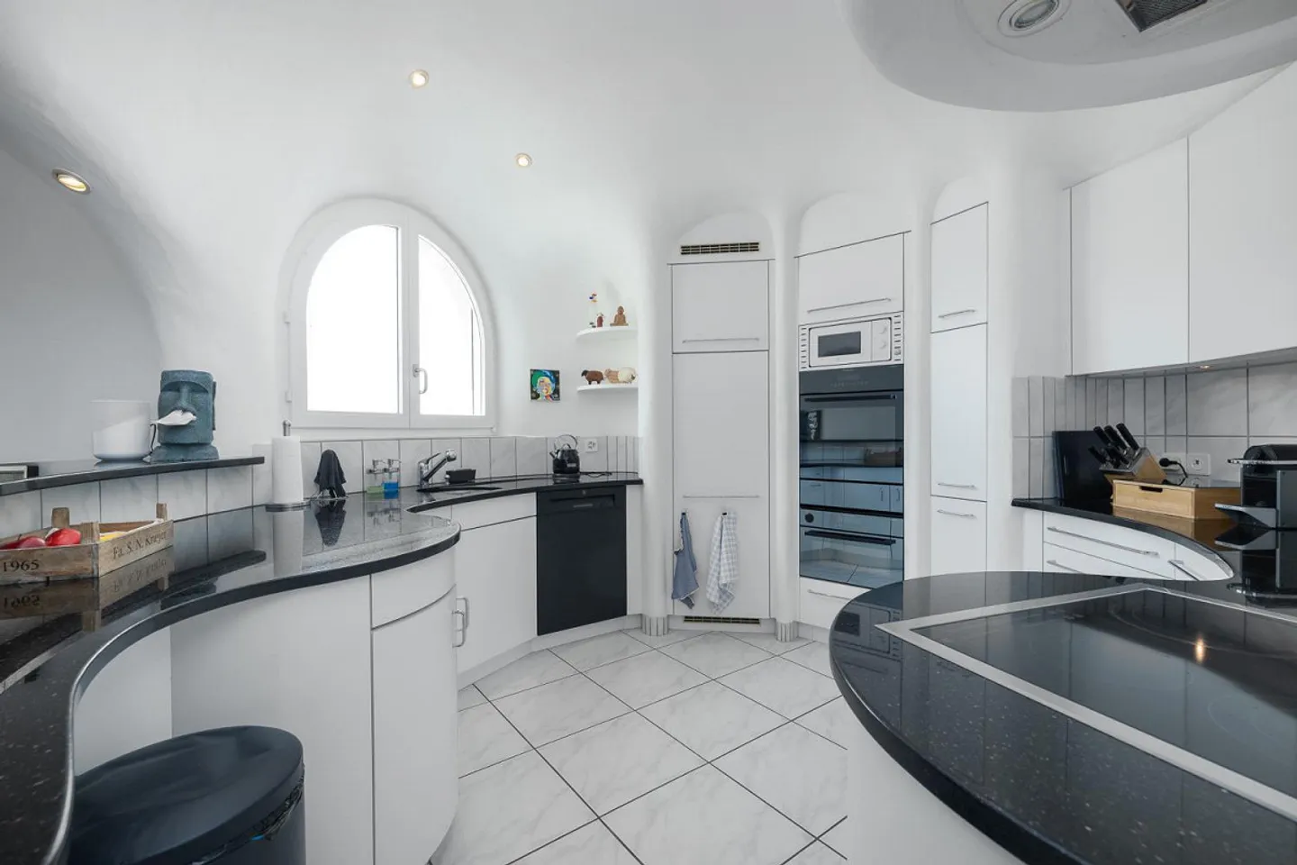 Maison de Terre avec Style et Merveille d'Espace - Photo 4 sur 13