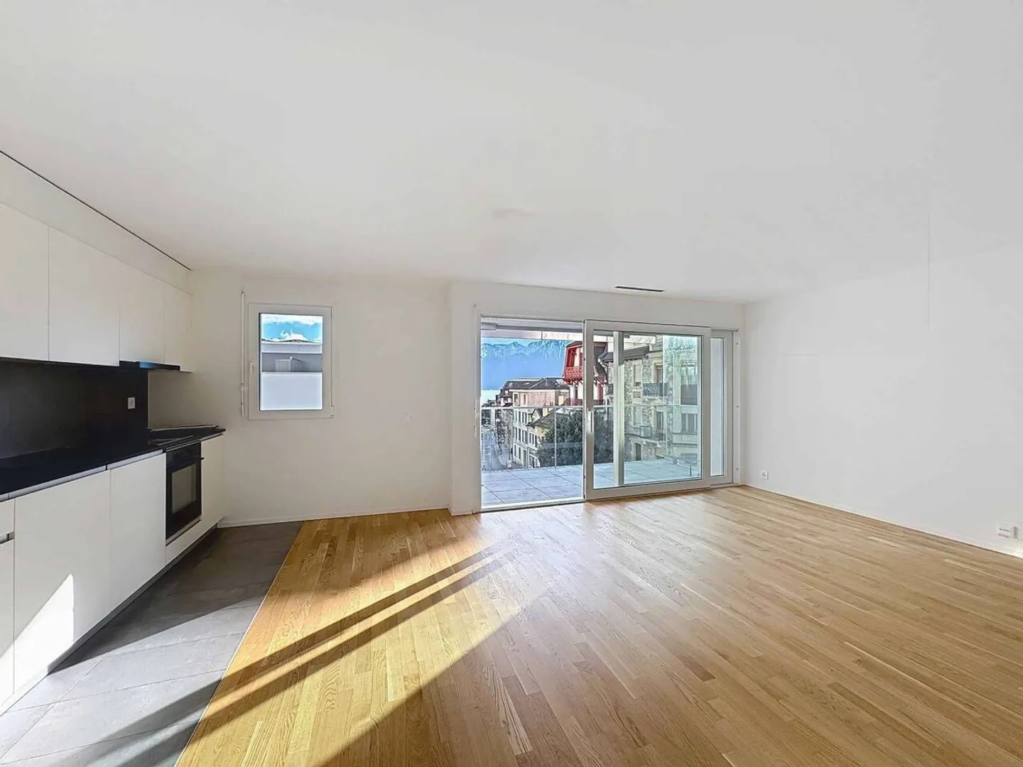 Sehr schöne 3,5-Zimmer-Wohnung mit großem Balkon im 3. Stock - Foto 3 von 12