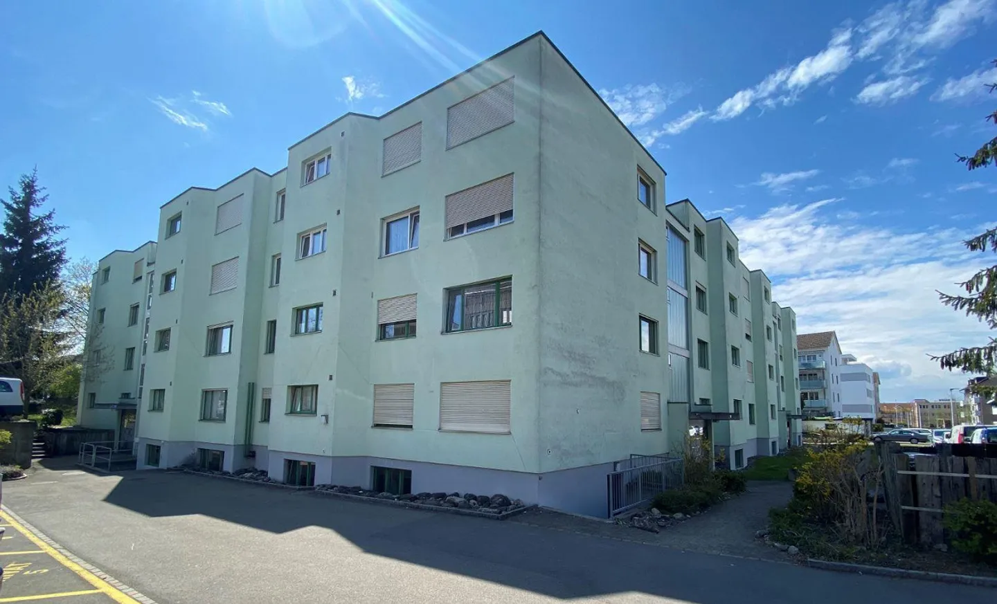 Schöne 4.5 ZWG mit groser Terasse und Gemeinschaftsgarten - Foto 2 von 12