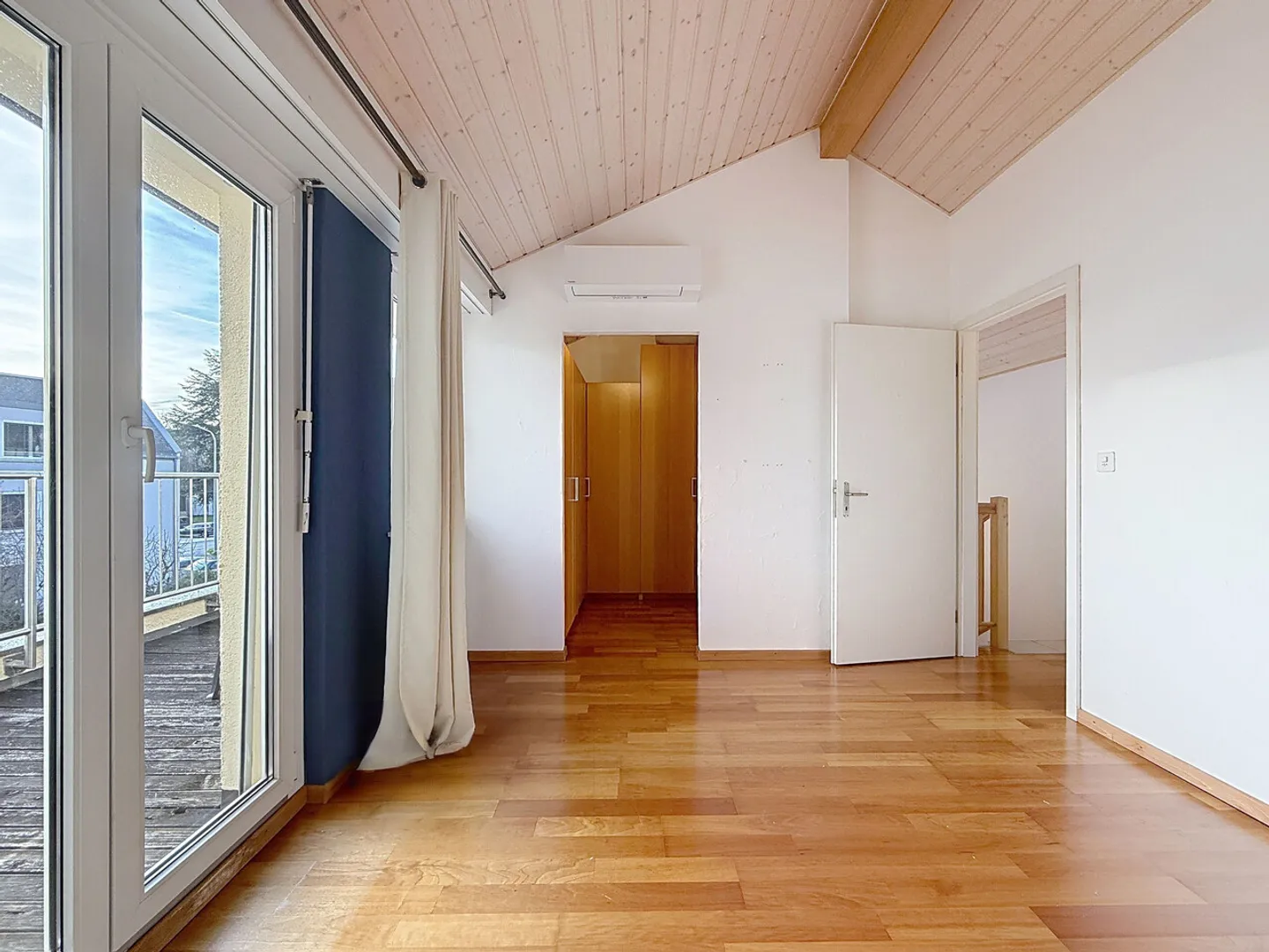 Jolie maison mitoyenne de 5,5 pièces + sous-sol - Photo 11 sur 12