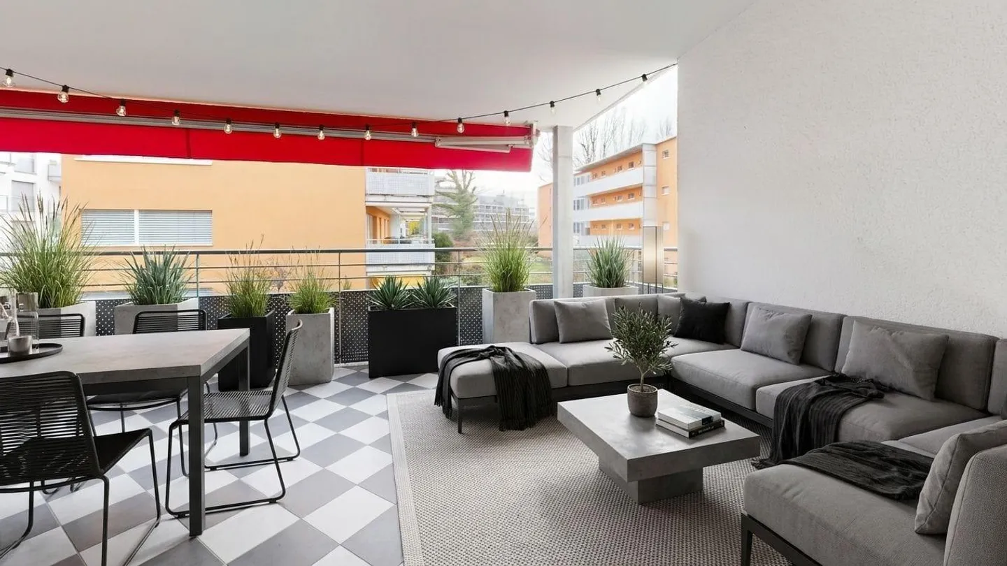 Bright 4-room apartment with large balcony in Dietlikon - Photo 7 of 8