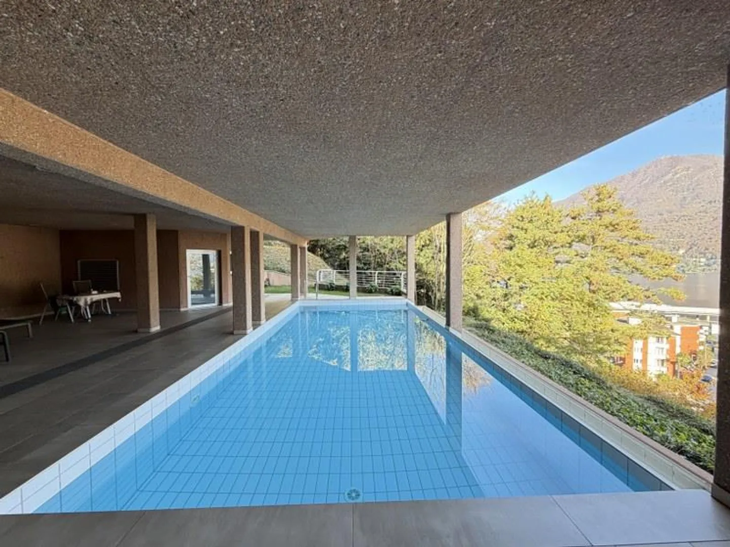Attico 3,5 camere con splendida terrazza e vista lago - Foto 7 di 10