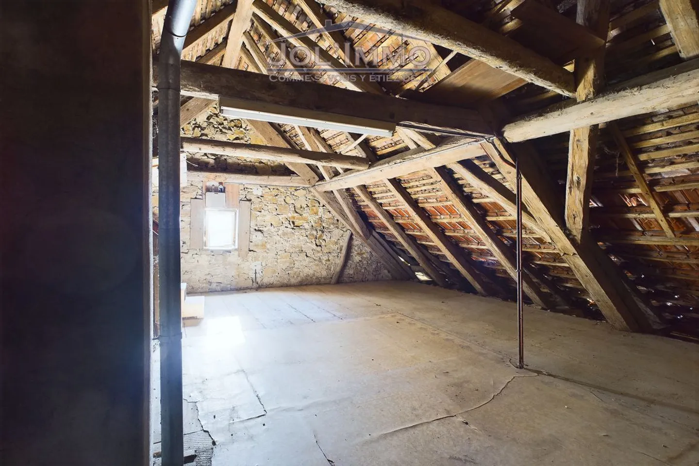 Maison à rénover avec grand terrain - Photo 11 sur 11