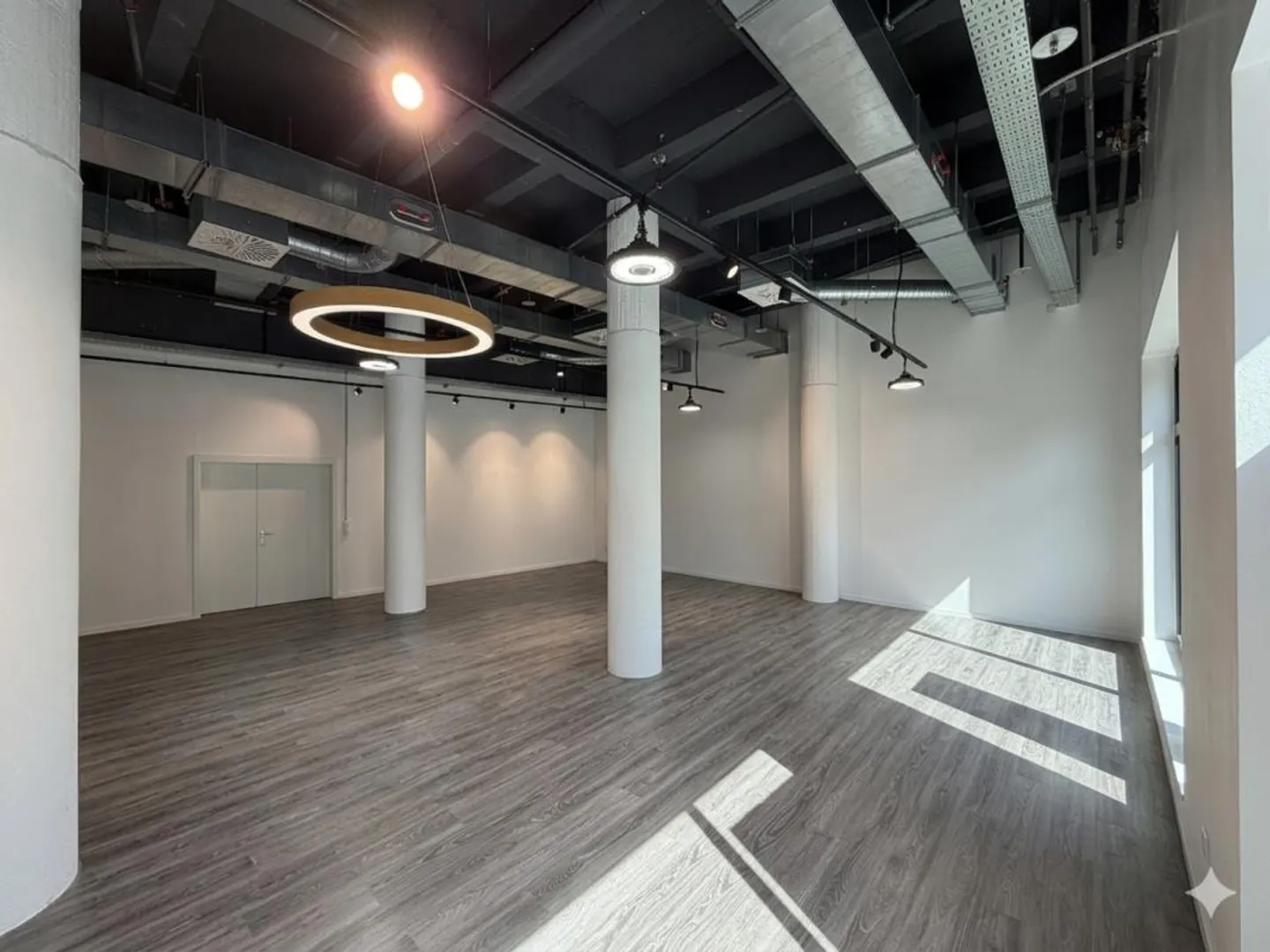 Commercial space of 144m2 in the heart of Lausanne - Photo 4 of 13