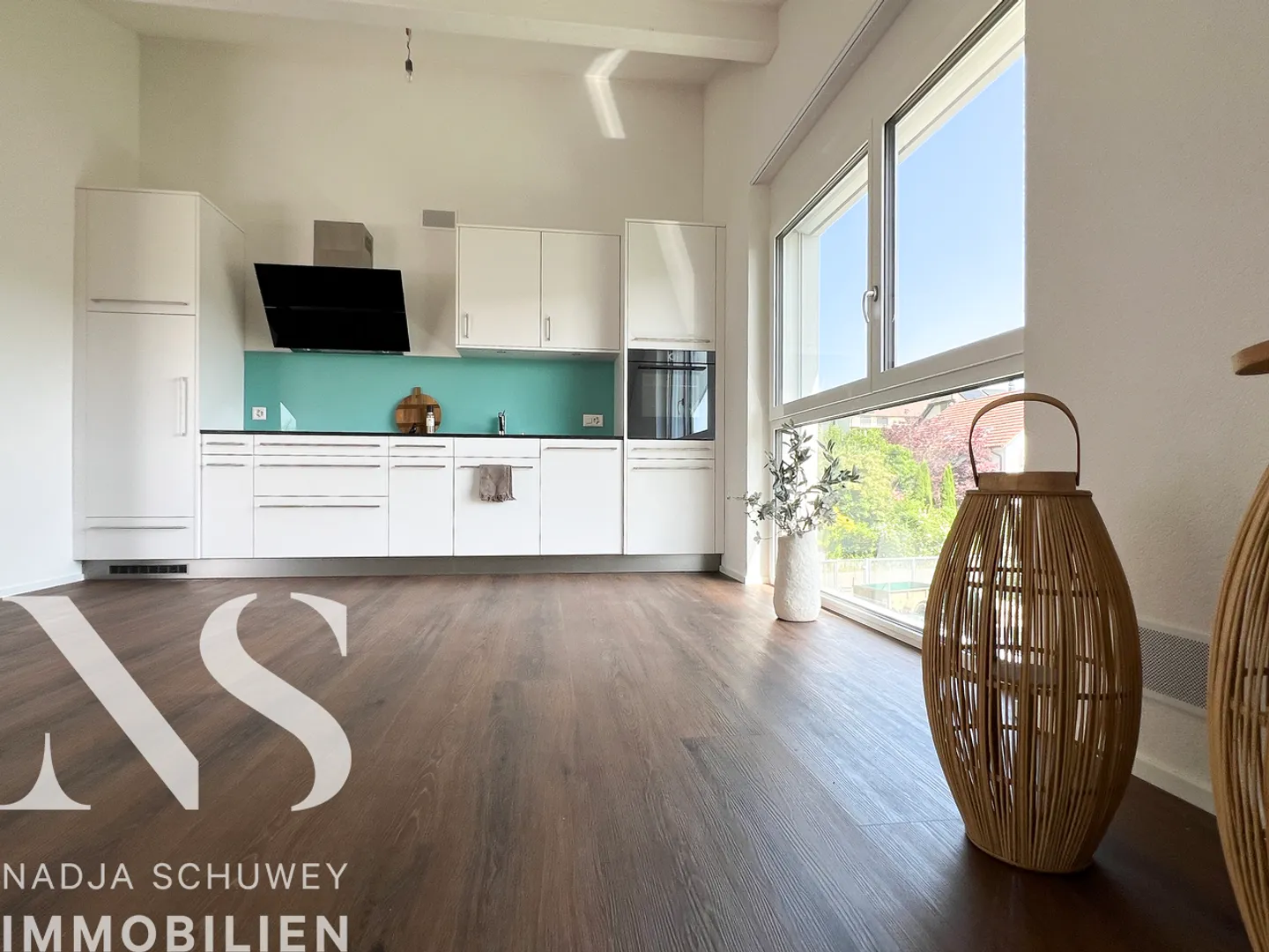 Cordast - Living with a View - Photo 3 of 15