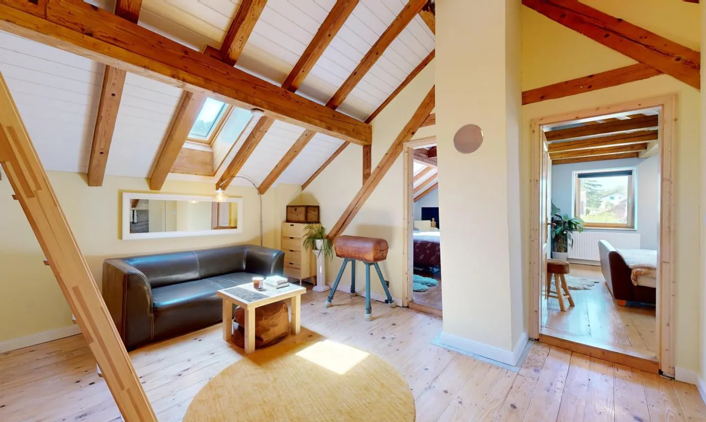 «Einfamilienhaus mit grosszügigem Garten und Einliegerwohnung» - Foto 7 von 13