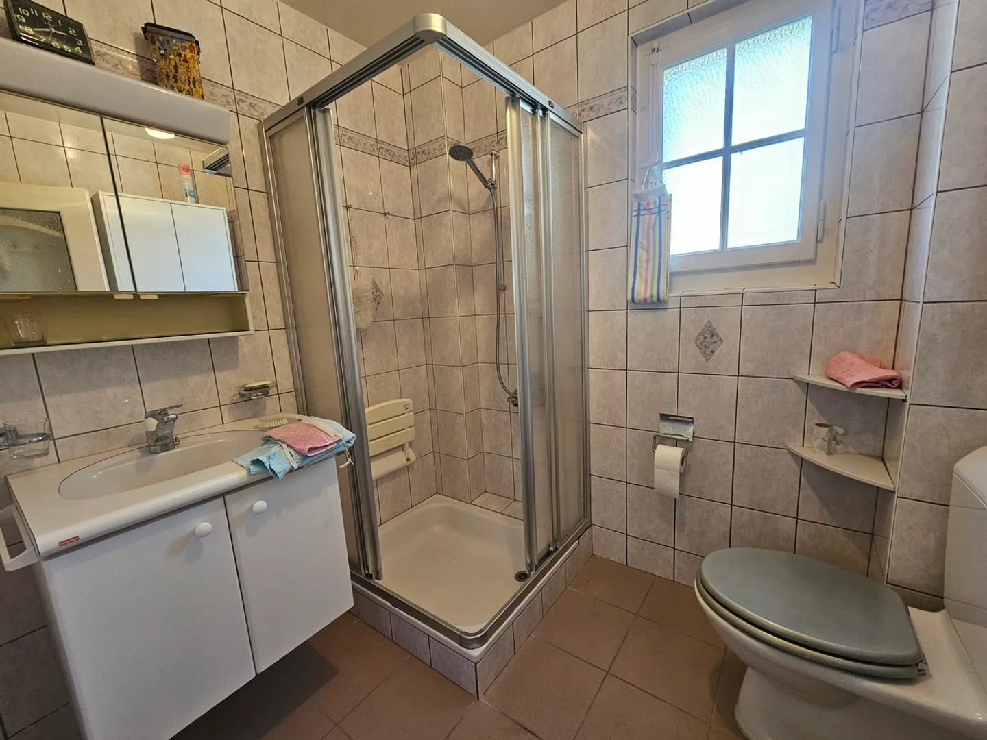 Row house for sale - Photo 11 of 13