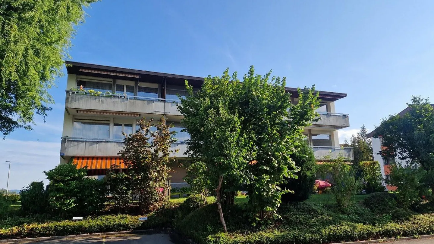Bellissimo appartamento di 4,5 locali in posizione tranquilla - Foto 1 di 11