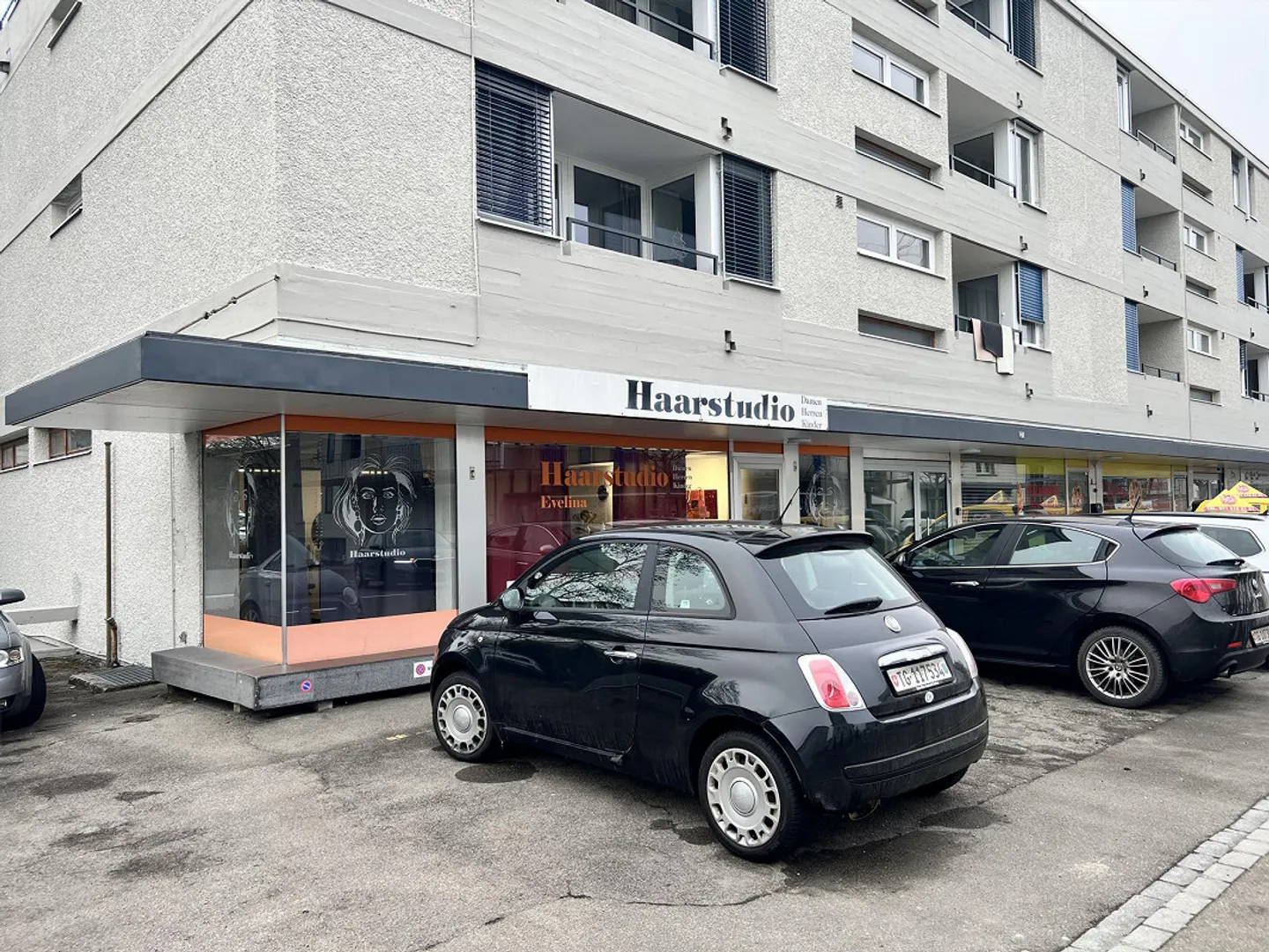 Spazio commerciale spazioso e attraente in una posizione centrale - Foto 1 di 5