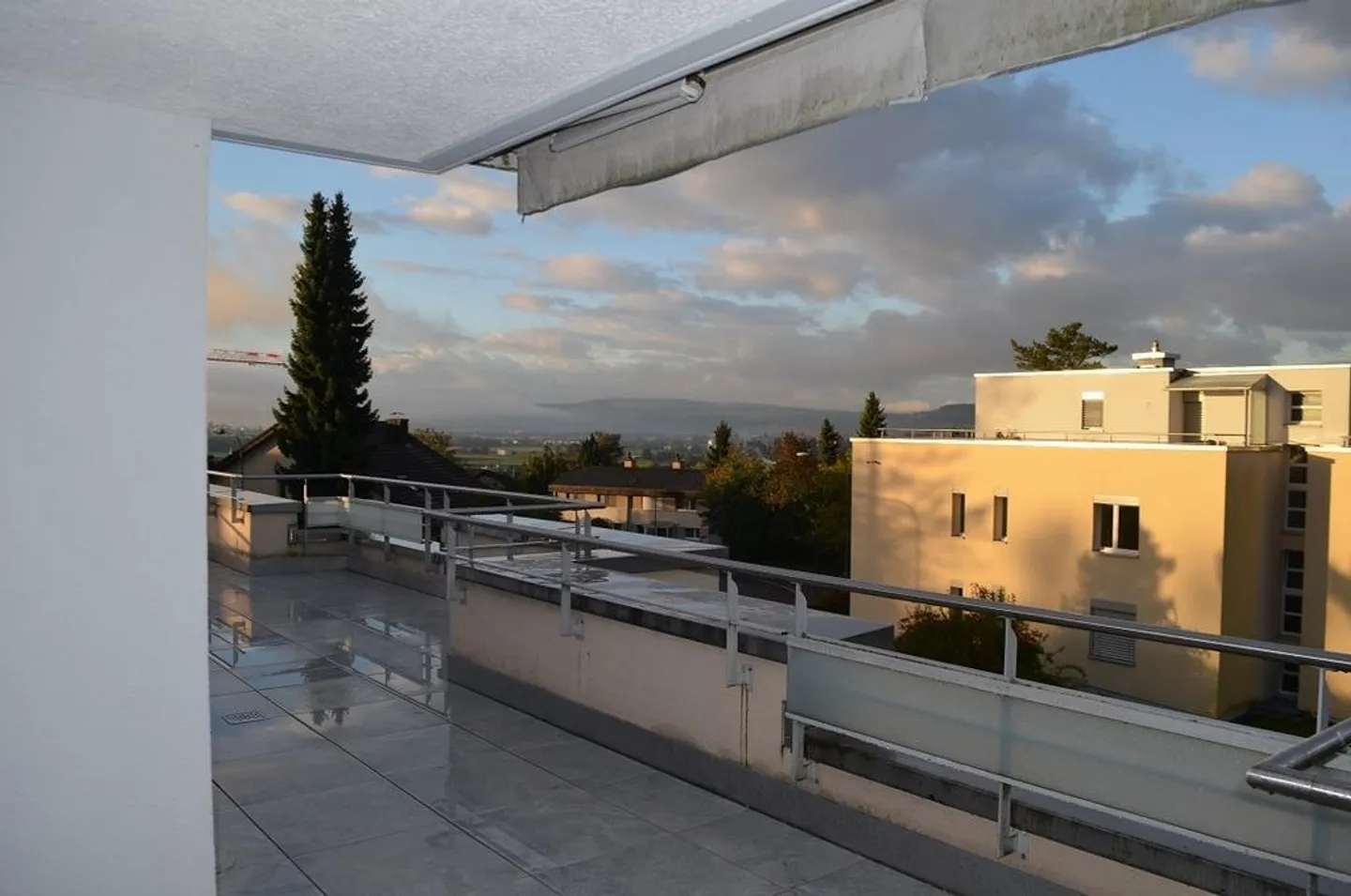 4.5-room penthouse apartment with fireplace and large roof terrace - Photo 11 of 11