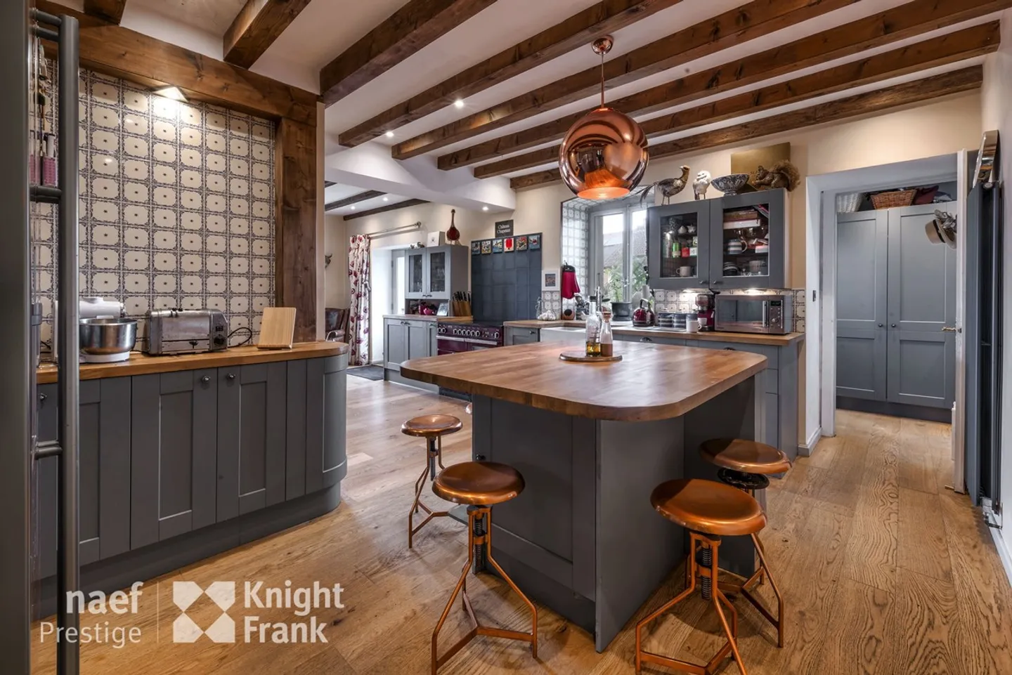 Family house with lots of character and 10 rooms for sale in St-Légier - Photo 5 of 7