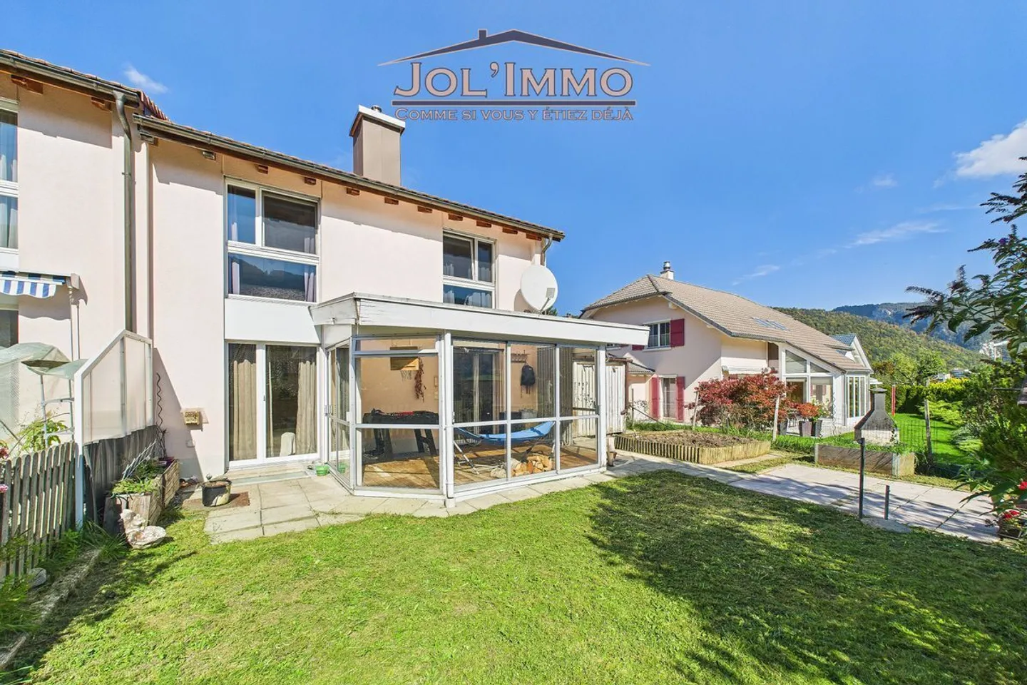 Haus mit Panoramablick und Wohlfühlbereichen in Moutier - Foto 2 von 13