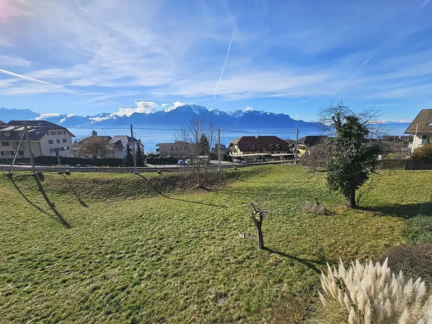 Appartement Charmant avec Vue sur le Lac - Photo 3 sur 8