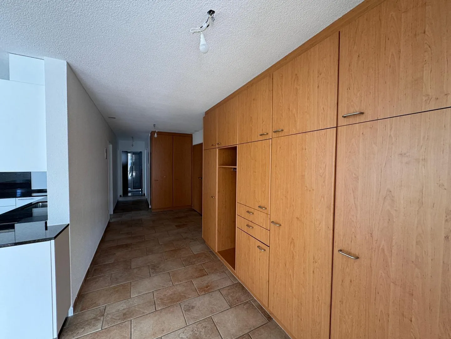 grosszügige Wohnung an ruhiger Lage zu vermieten - Foto 3 von 7