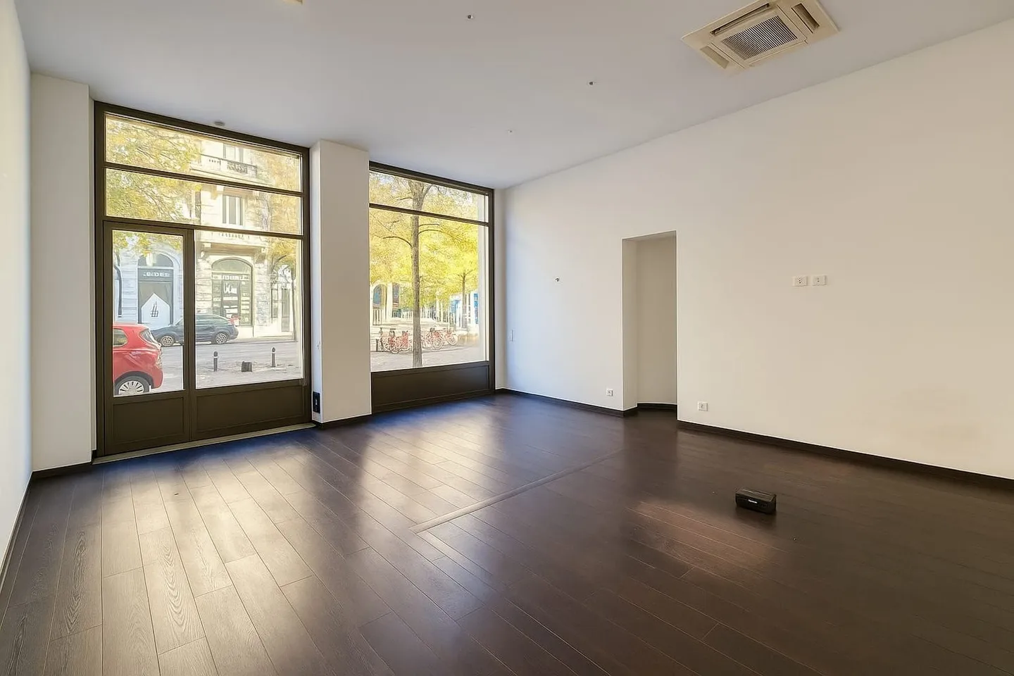 Geschäft im Zentrum von Lugano - Foto 1 von 2