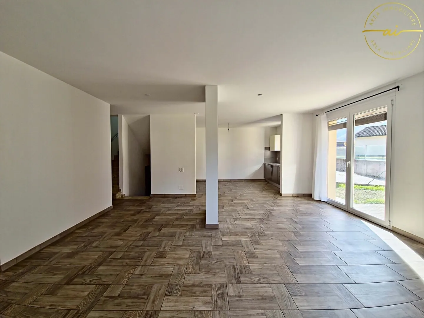 SPLENDIDE MAISON DE BOUT AVEC JARDIN PRIVÉ À CRESCIANO - Photo 6 sur 13