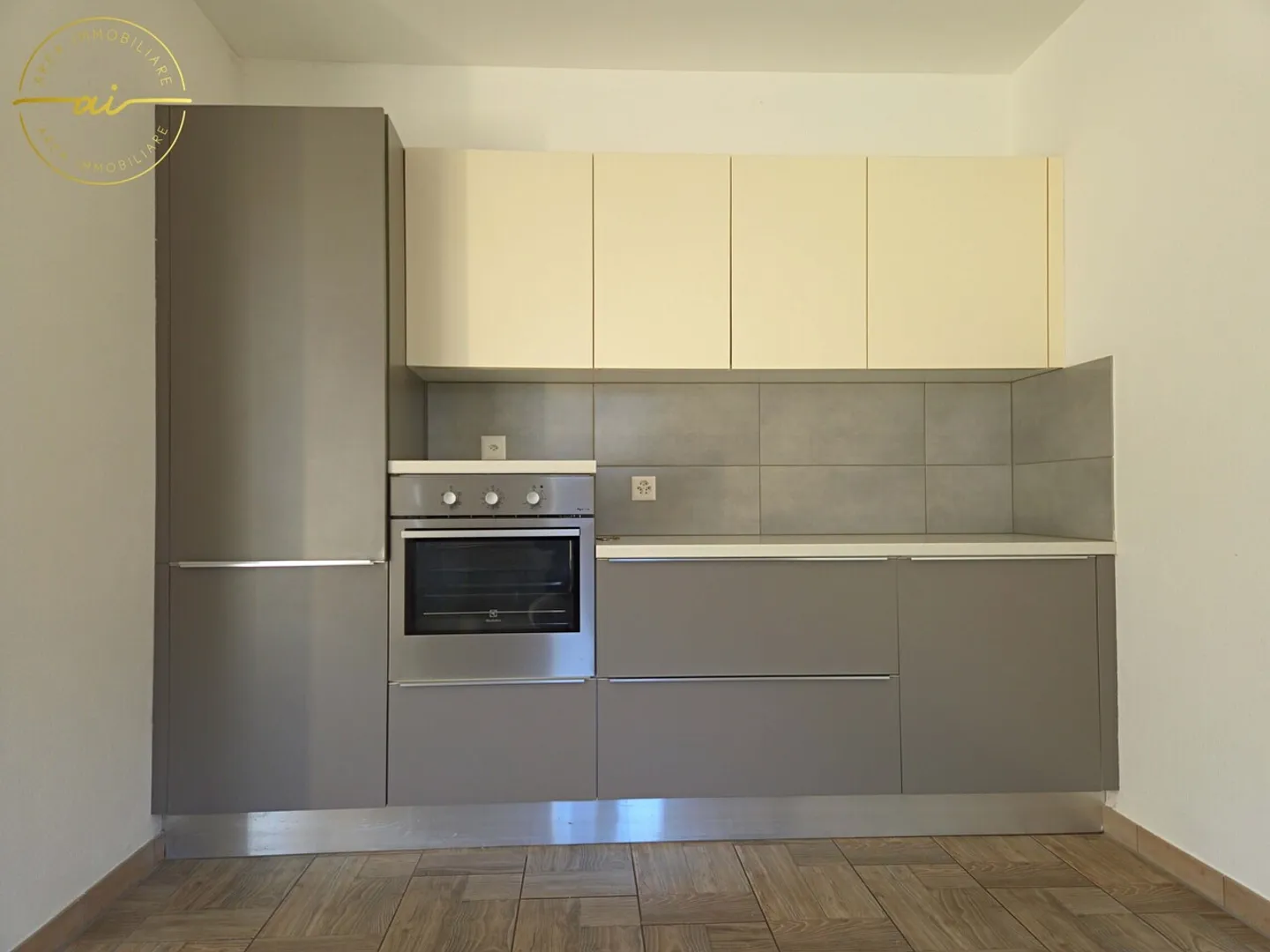 SPLENDIDE MAISON DE BOUT AVEC JARDIN PRIVÉ À CRESCIANO - Photo 9 sur 13