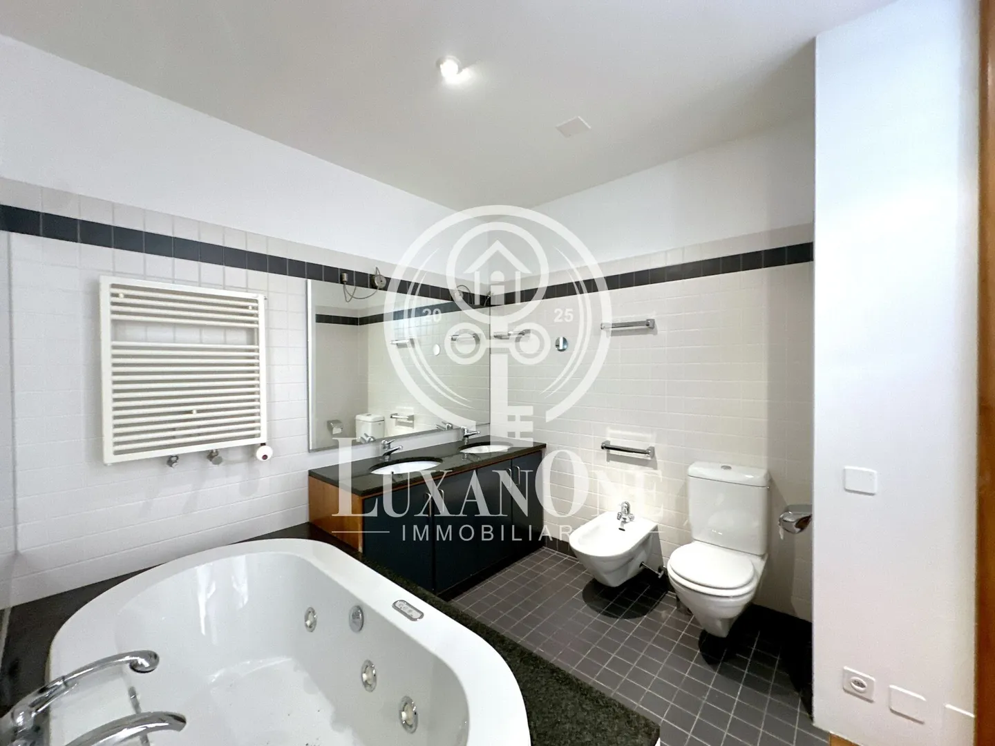 Stil, Komfort und Lage - wohnen in Seenähe - Foto 7 di 8