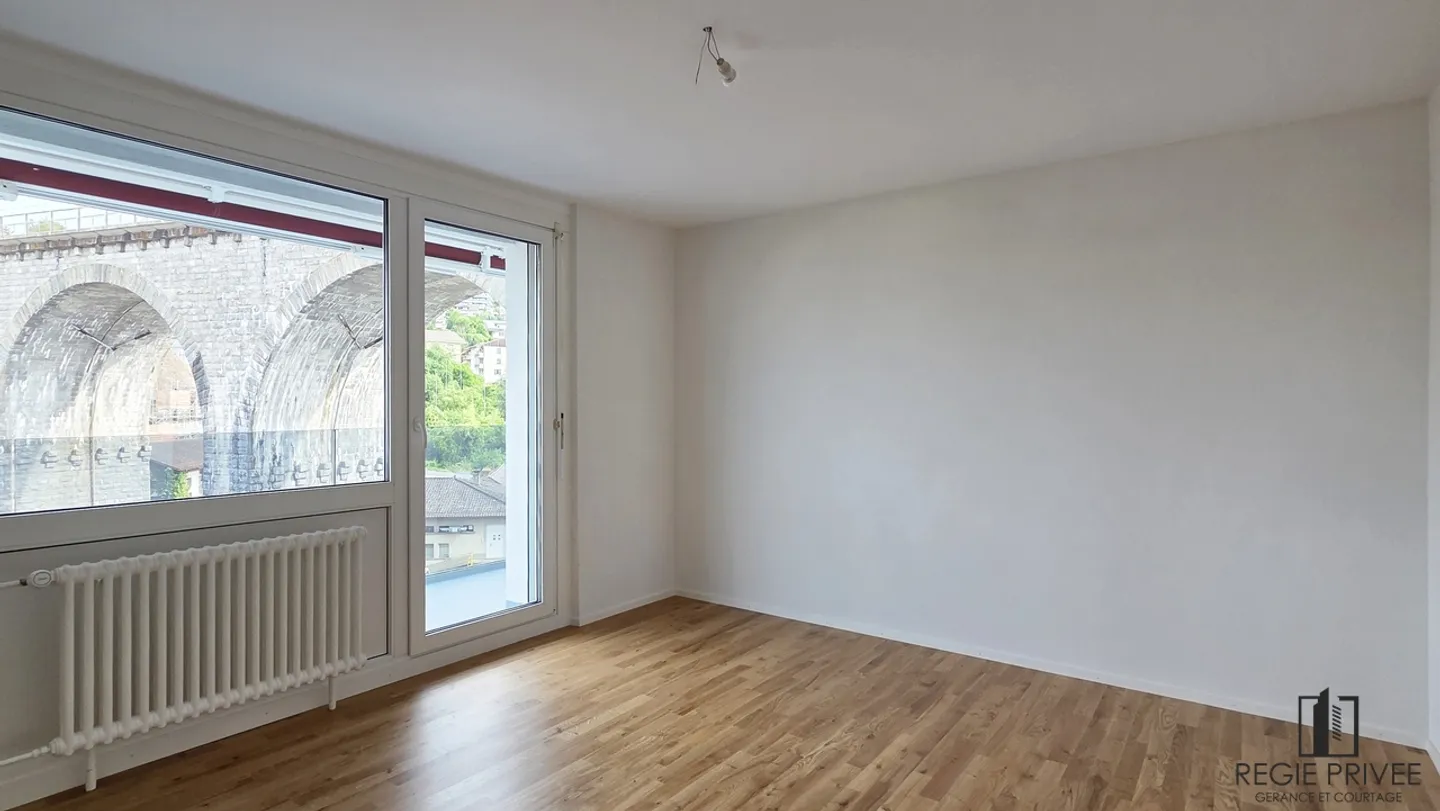 Apartment with 3.5 rooms, completely renovated, with lake view - Photo 5 of 10