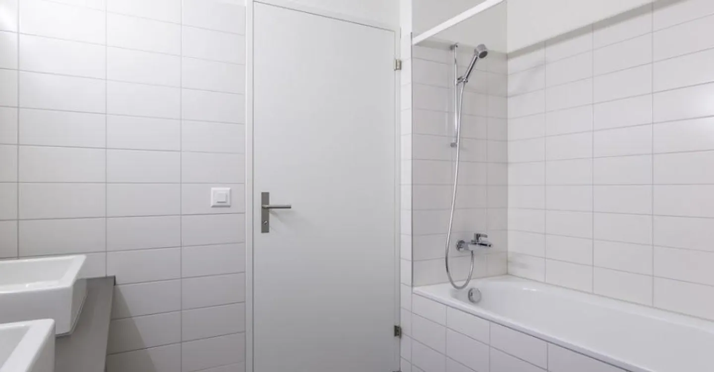Light-flooded 3.5-room apartment for a cozy feeling. - Photo 4 of 7