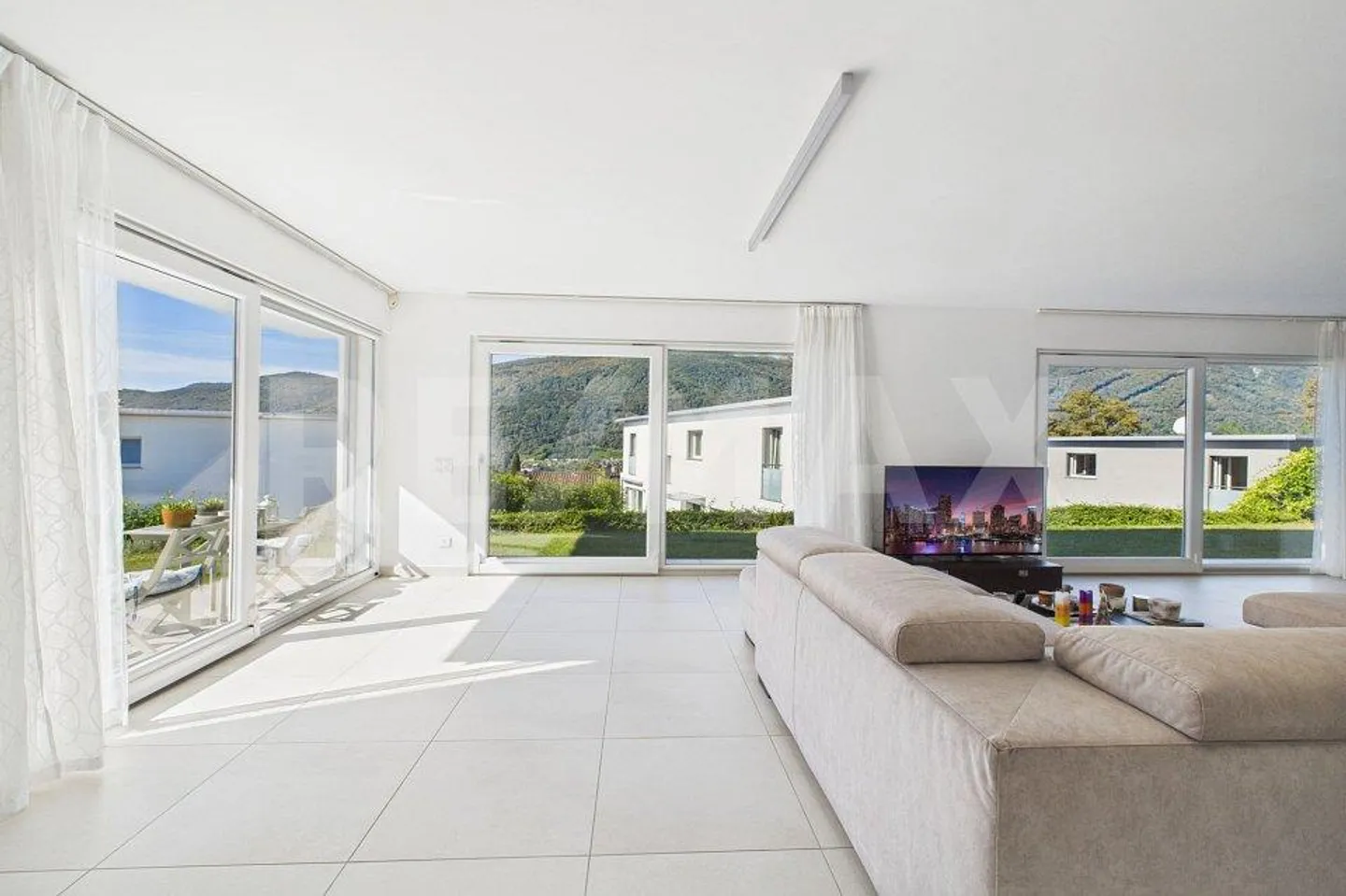 Moderne Einfamilienhaus mit 8 Zimmern in ruhiger Wohnlage - Foto 7 von 13