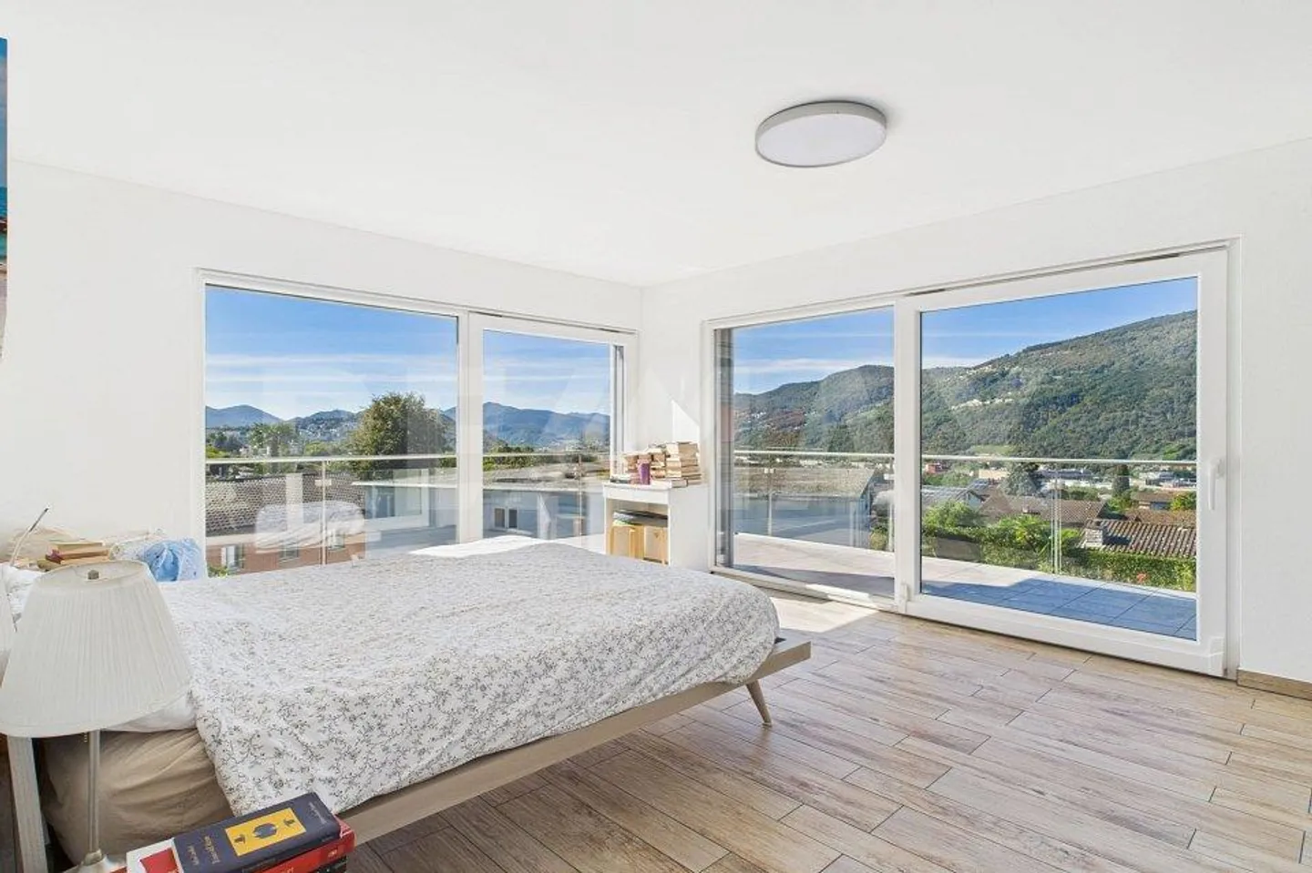 Moderne Einfamilienhaus mit 8 Zimmern in ruhiger Wohnlage - Foto 10 von 13