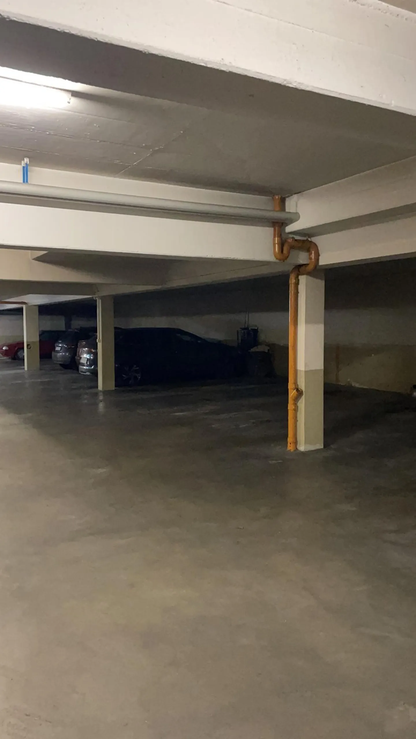 Posto auto sotterraneo in affitto in Erchenbühlstrasse 47, 8046 Zurigo - Foto 1 di 2