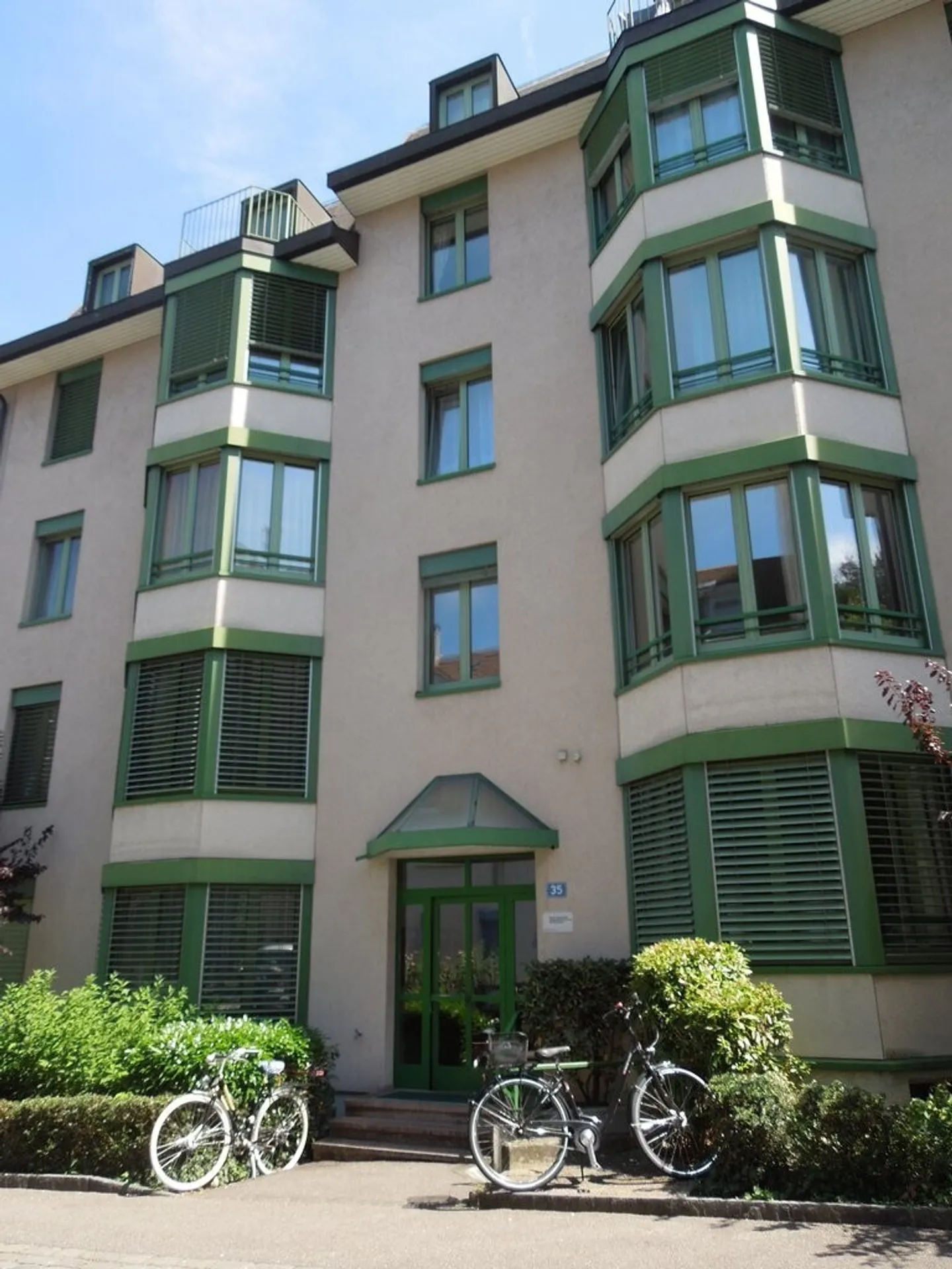 Appartement spacieux à louer dans un emplacement central à Bâle - Photo 1 sur 9