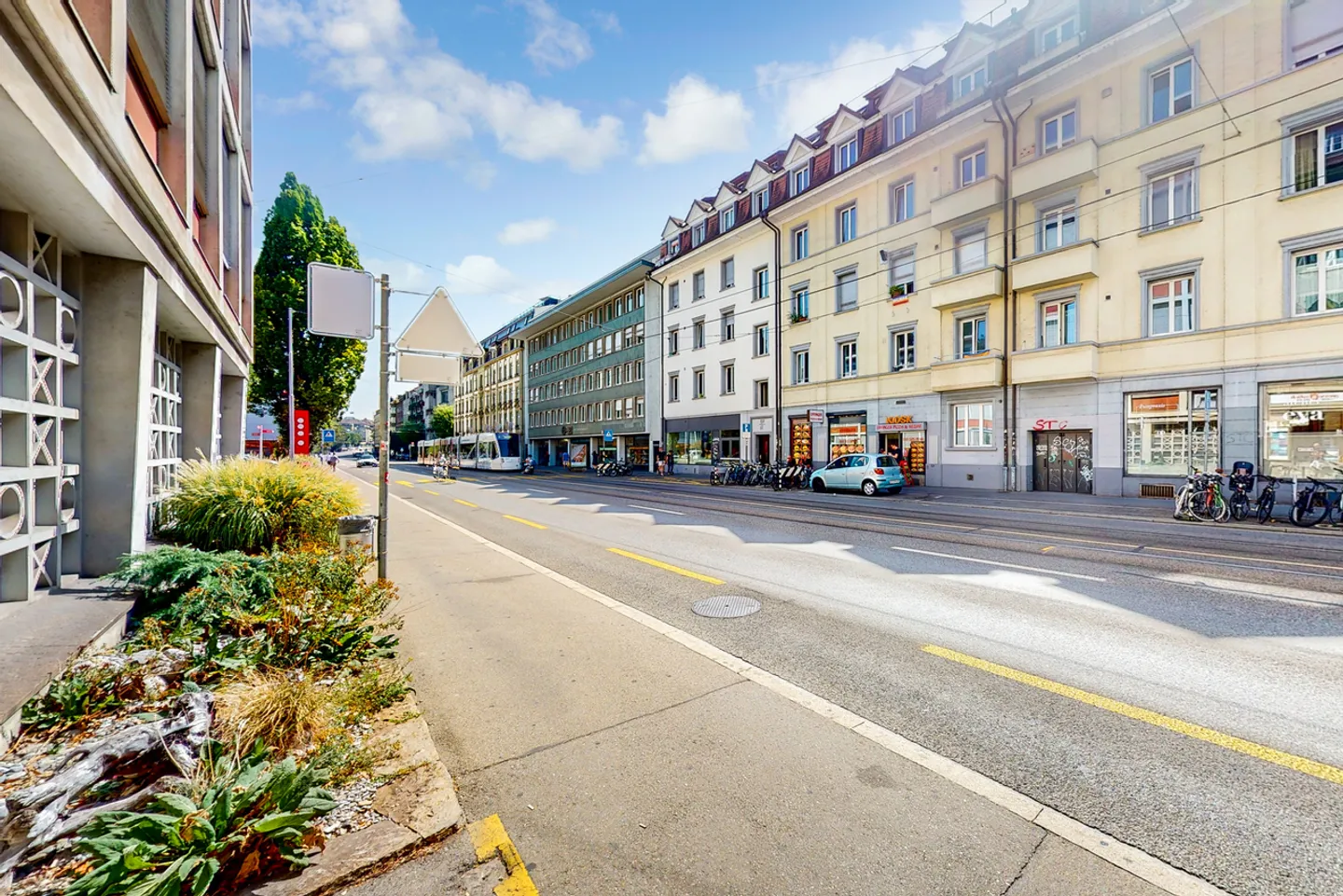 Your new home on Effingerstrasse is waiting for you! - Photo 1 of 9